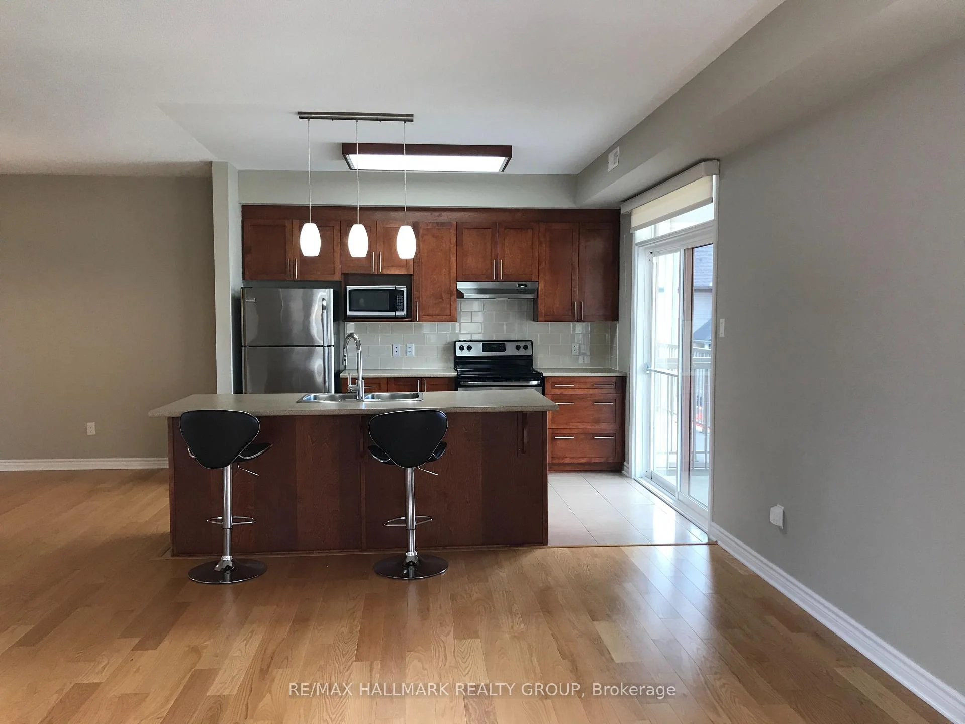 Photo 7 of Unit B, 43 Tayside Private, Ottawa, Barrhaven - Longfields — HOMEH