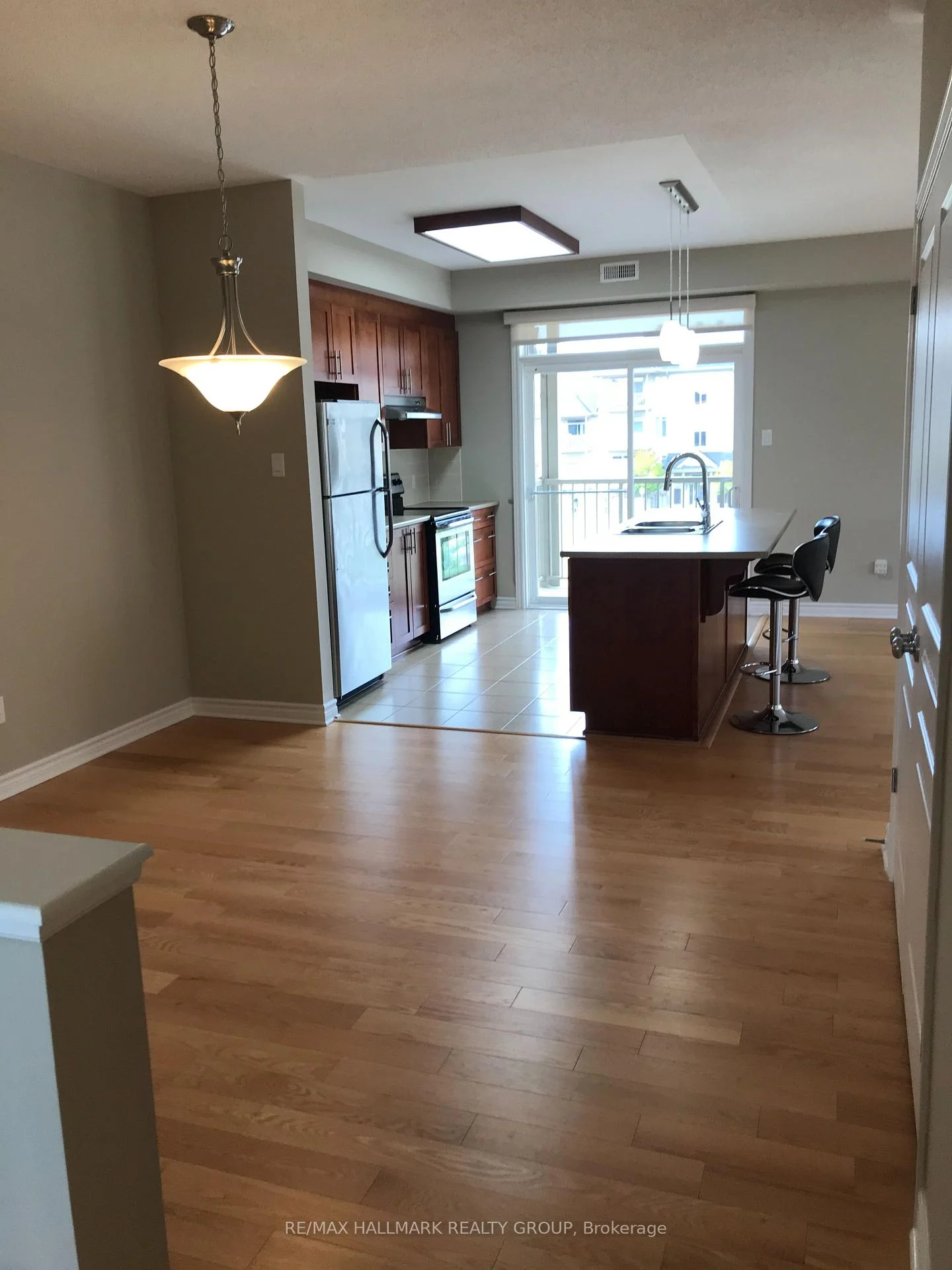 Photo 10 of Unit B, 43 Tayside Private, Ottawa, Barrhaven - Longfields — HOMEH