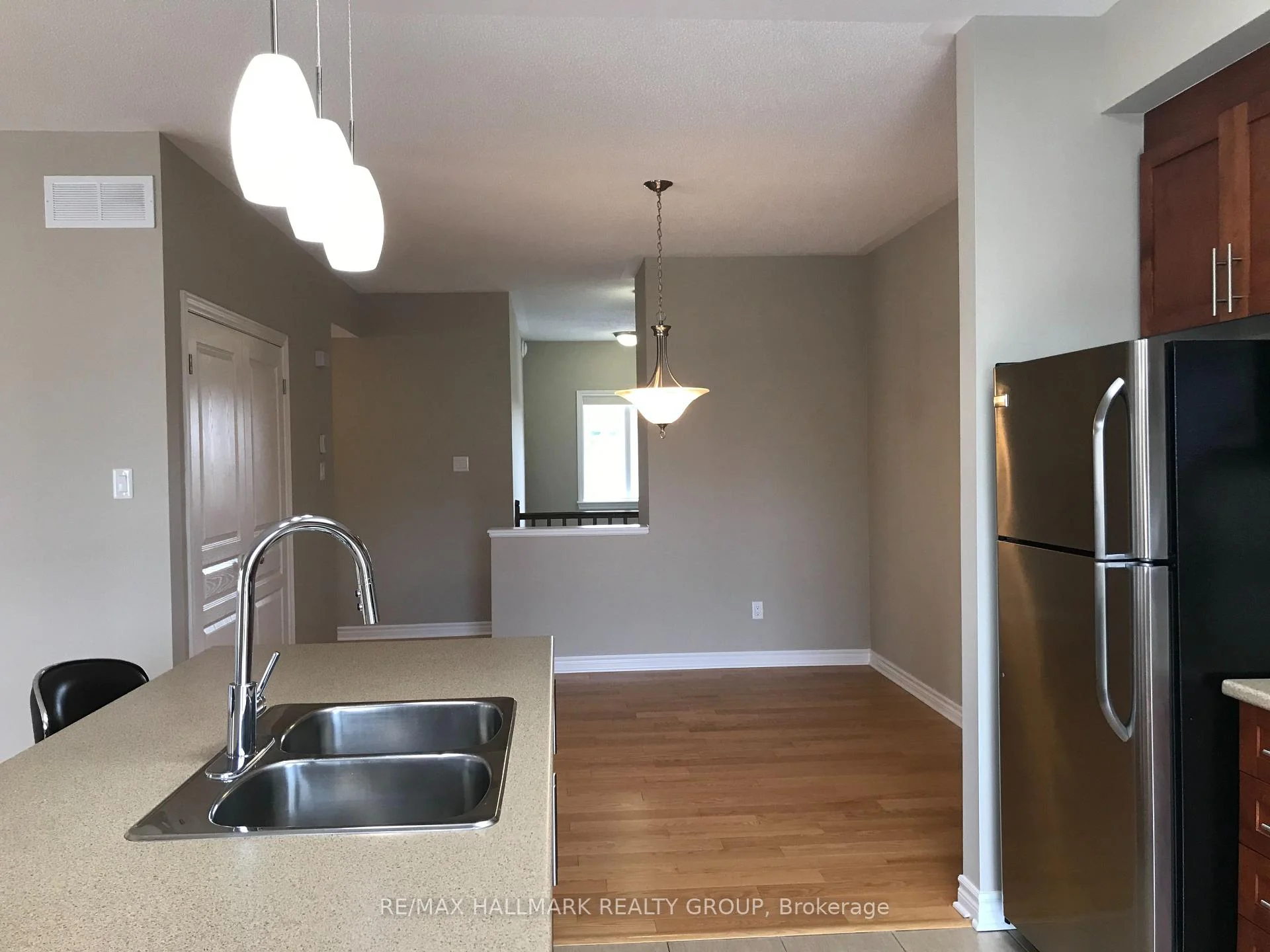 Photo 14 of Unit B, 43 Tayside Private, Ottawa, Barrhaven - Longfields — HOMEH