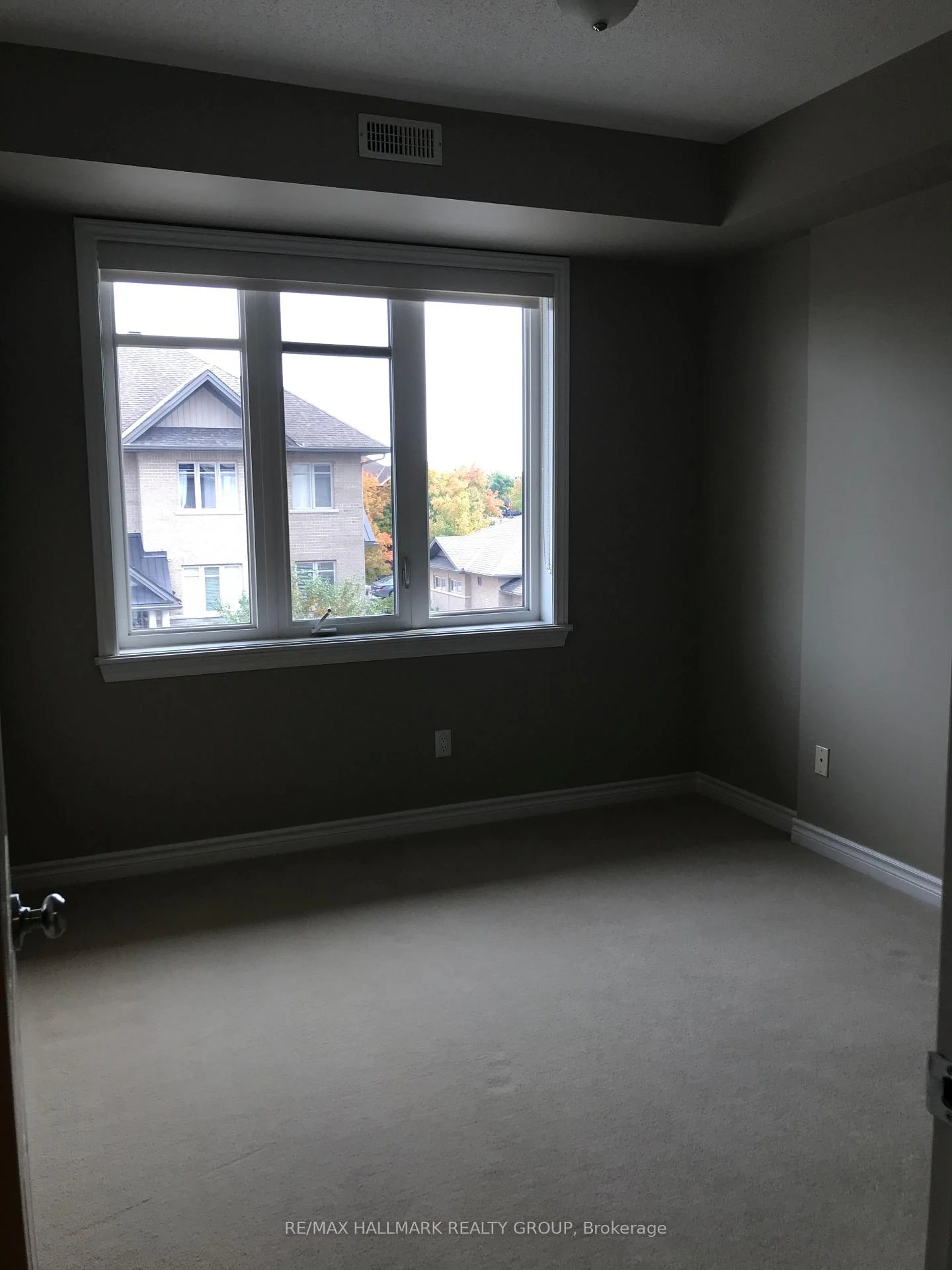 Photo 18 of Unit B, 43 Tayside Private, Ottawa, Barrhaven - Longfields — HOMEH