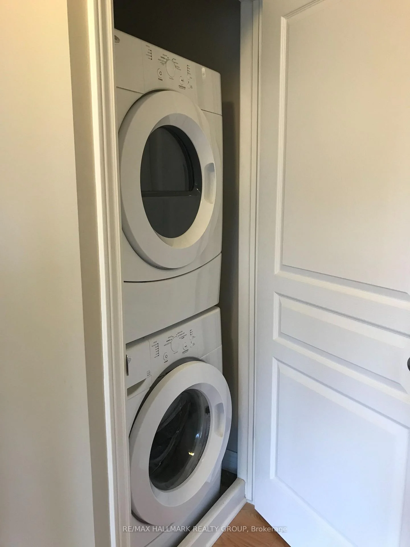 Photo 26 of Unit B, 43 Tayside Private, Ottawa, Barrhaven - Longfields — HOMEH