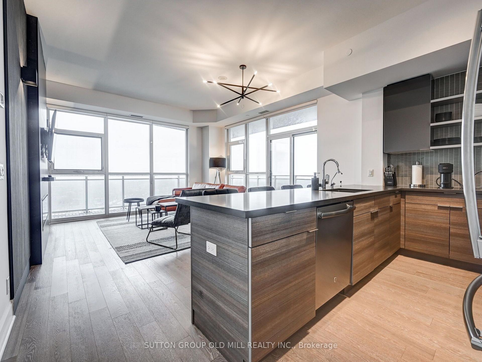 Photo 4 of Unit Lph3704, 33 Shorebreeze Drive, Etobicoke, Mimico — HOMEH
