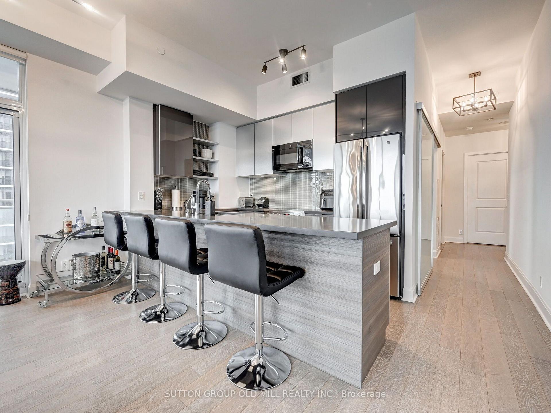 Photo 6 of Unit Lph3704, 33 Shorebreeze Drive, Etobicoke, Mimico — HOMEH