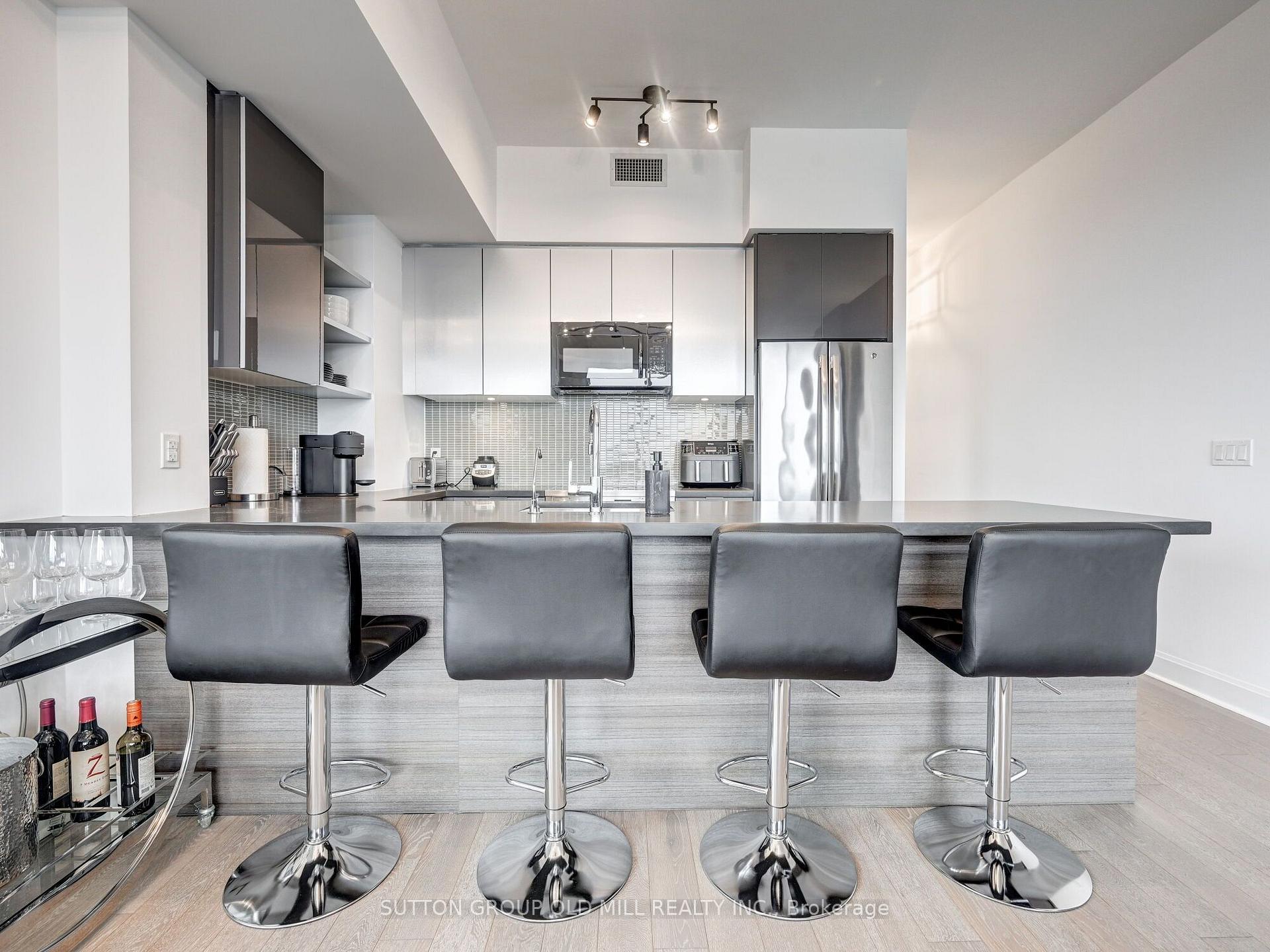 Photo 7 of Unit Lph3704, 33 Shorebreeze Drive, Etobicoke, Mimico — HOMEH
