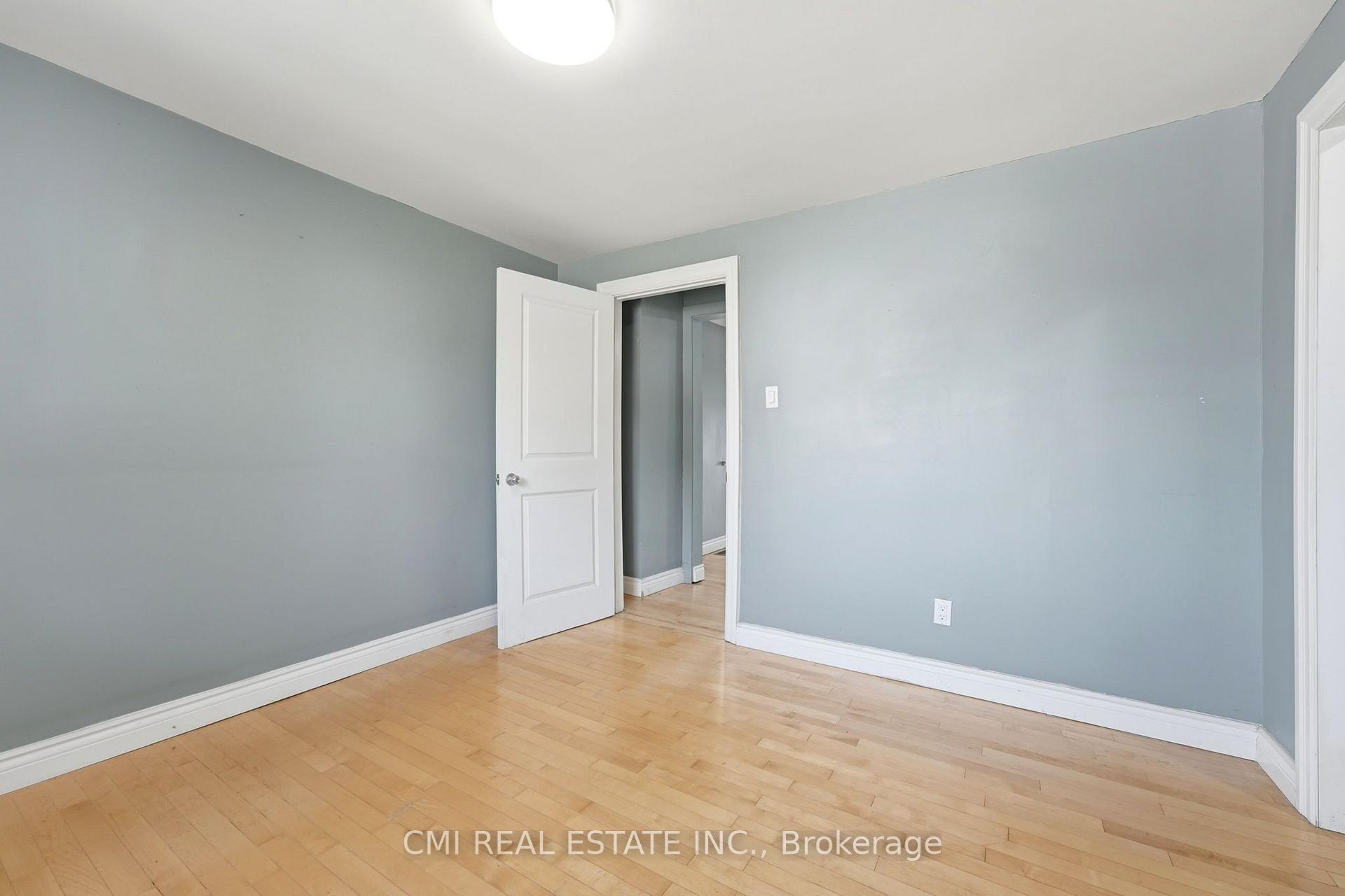 Photo 15 of 355 Joffre Avenue, Renfrew, Renfrew — HOMEH