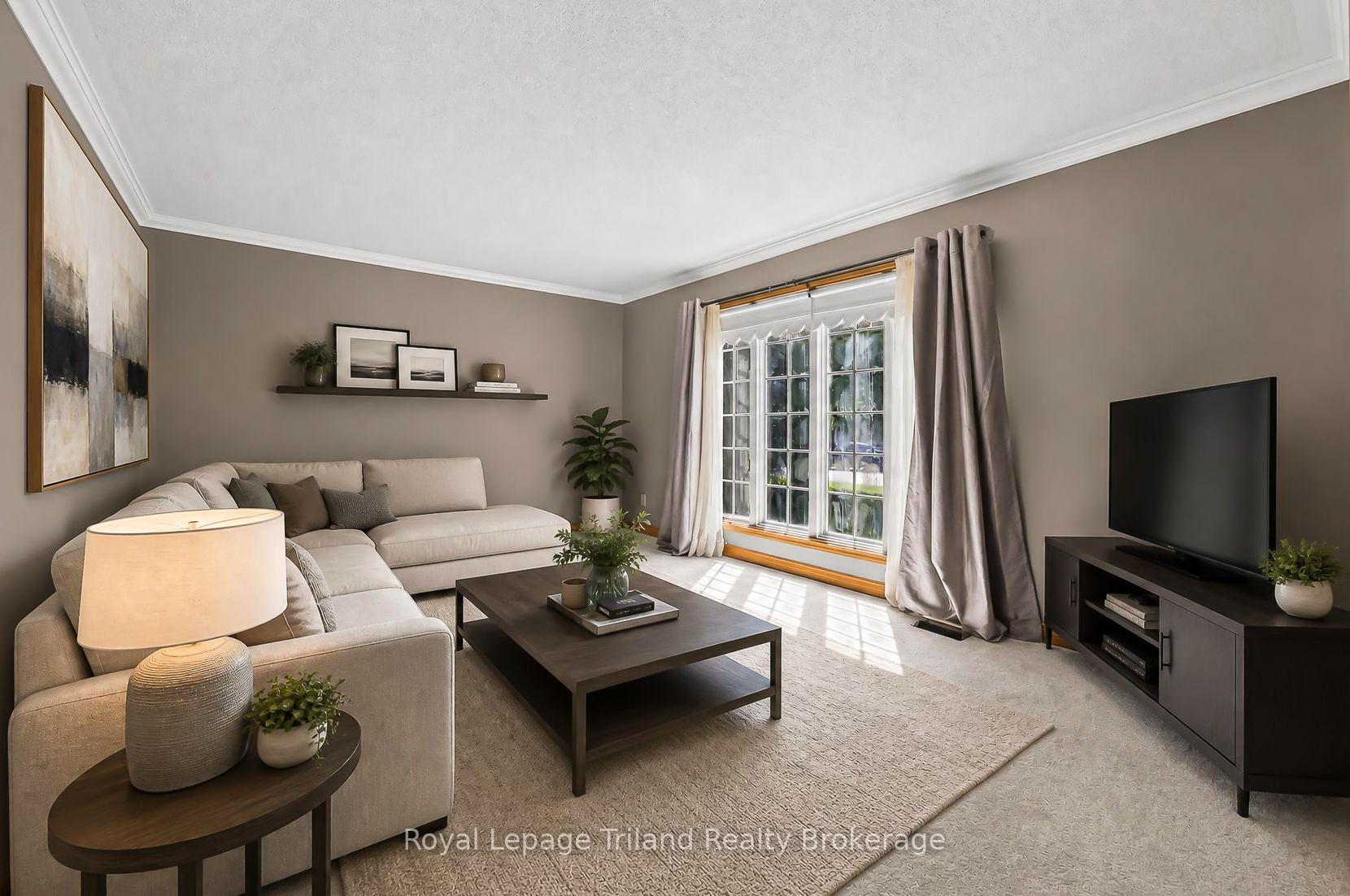Photo 9 of 39 Clear Valley Drive, Tillsonburg — HOMEH