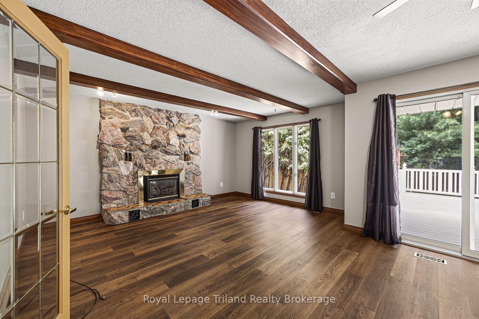 Photo 14 of 39 Clear Valley Drive, Tillsonburg — HOMEH