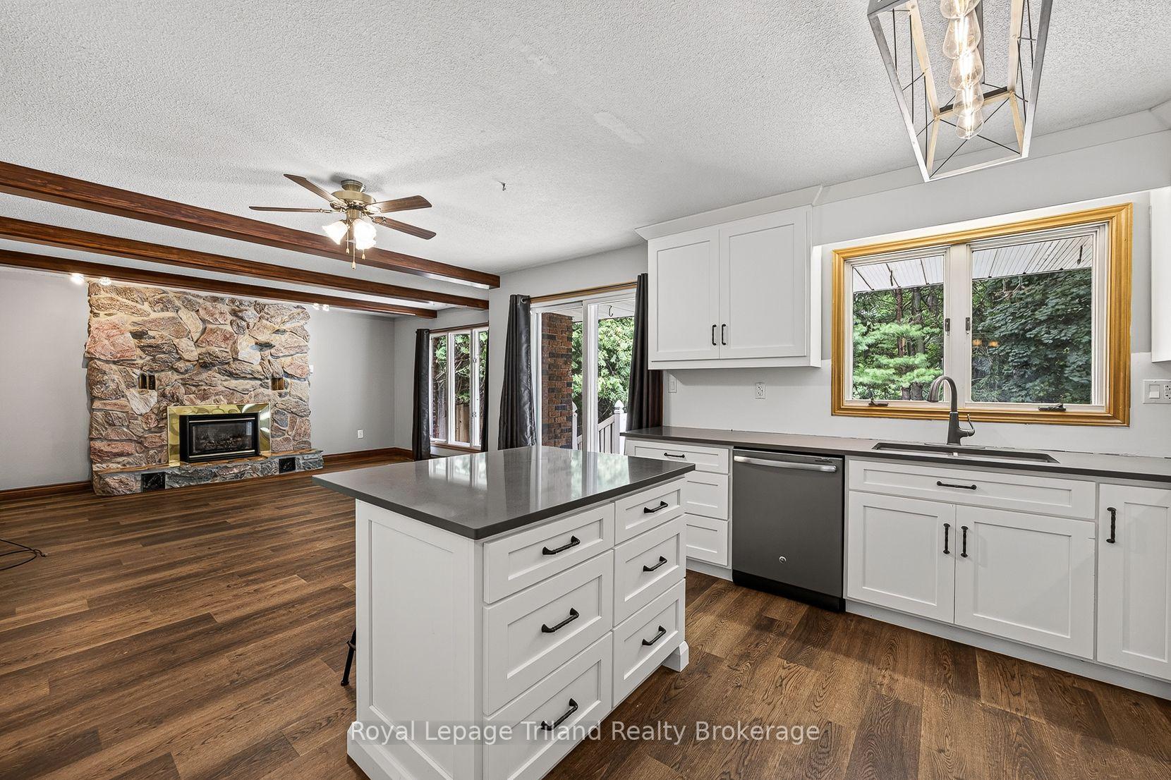 Photo 23 of 39 Clear Valley Drive, Tillsonburg — HOMEH