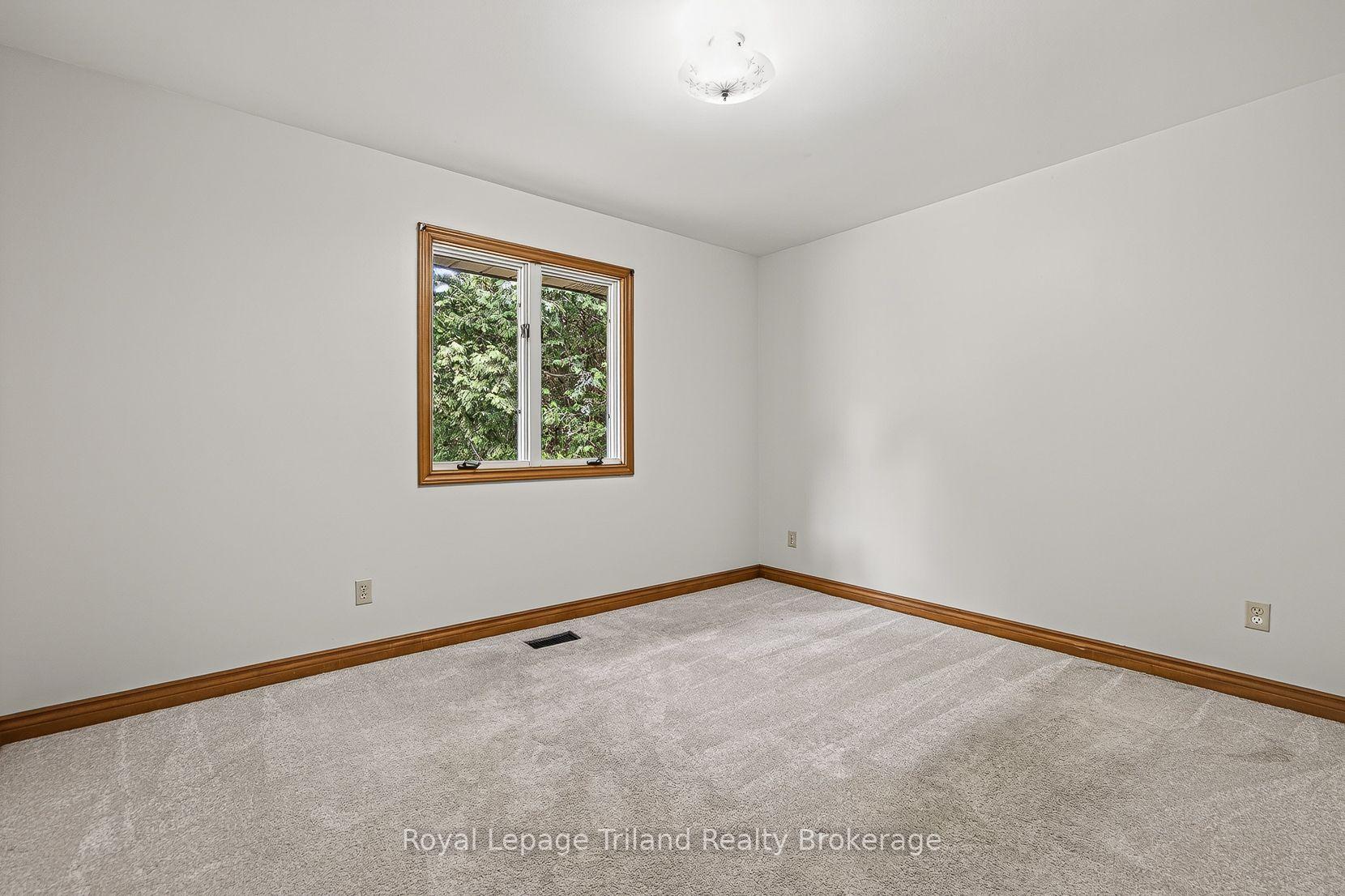 Photo 29 of 39 Clear Valley Drive, Tillsonburg — HOMEH