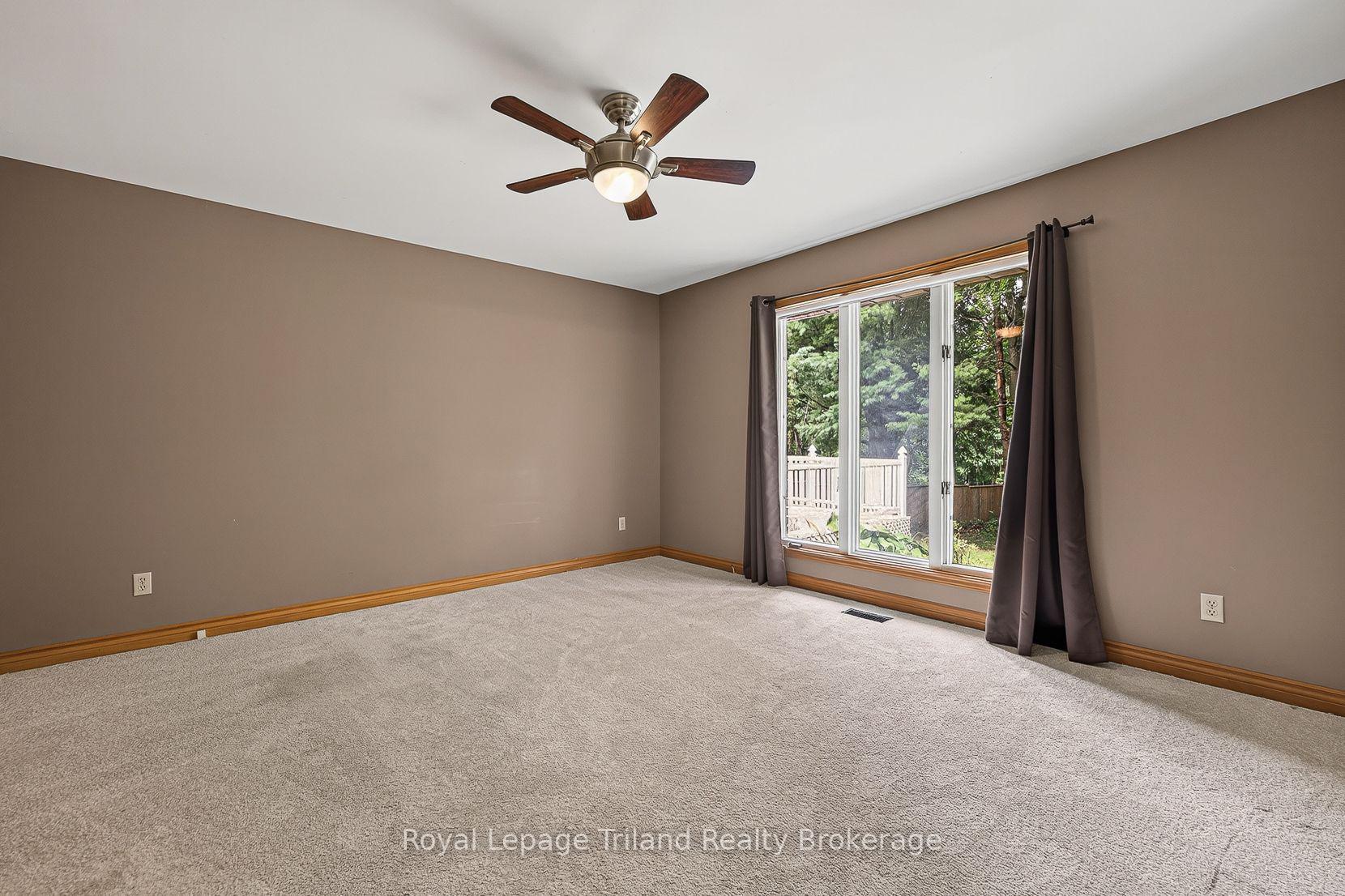 Photo 31 of 39 Clear Valley Drive, Tillsonburg — HOMEH