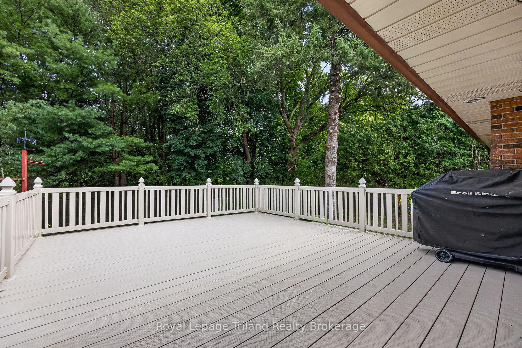 Photo 41 of 39 Clear Valley Drive, Tillsonburg — HOMEH