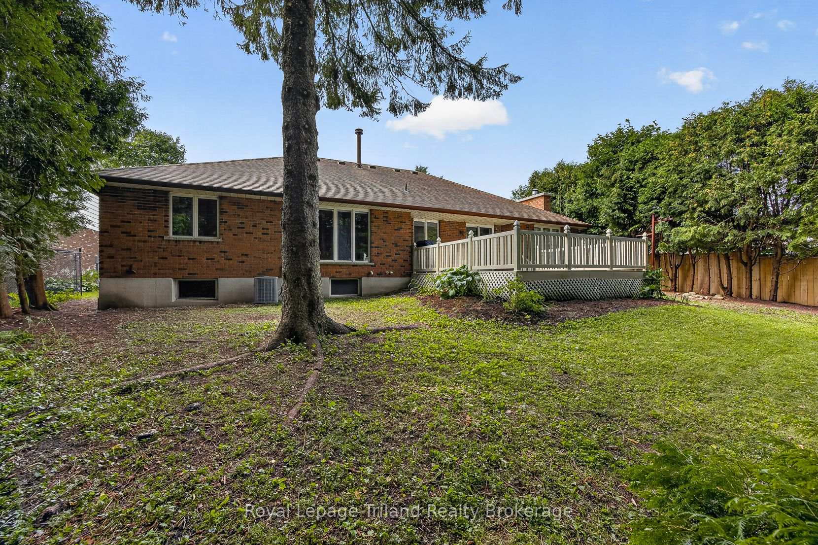 Photo 46 of 39 Clear Valley Drive, Tillsonburg — HOMEH