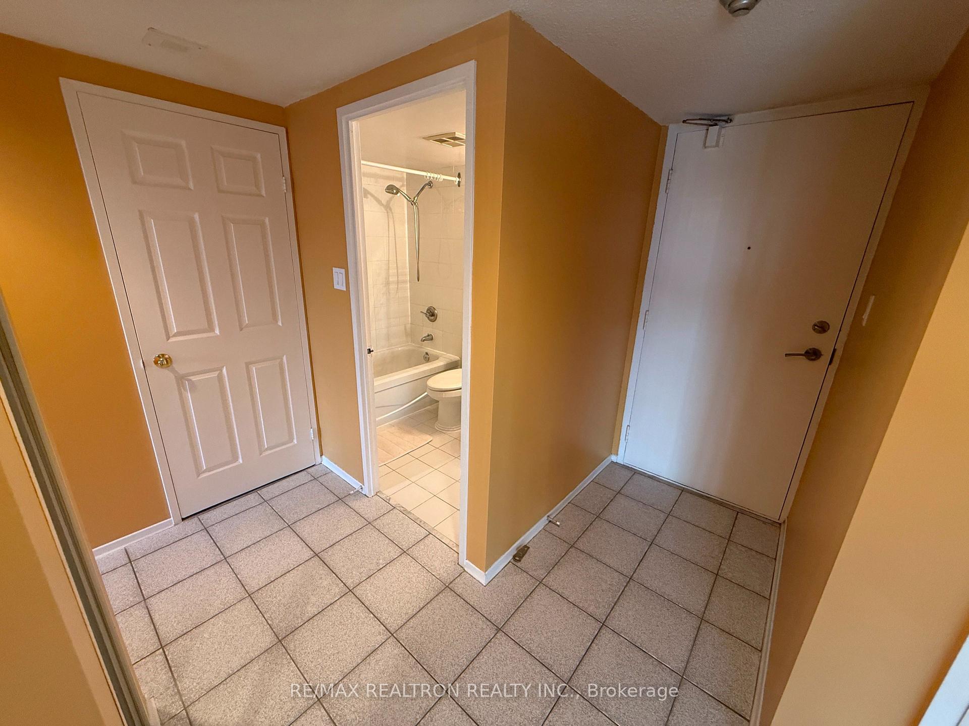 Photo 6 of Unit 705, 20 Baif Boulevard, Richmond Hill, North Richvale — HOMEH
