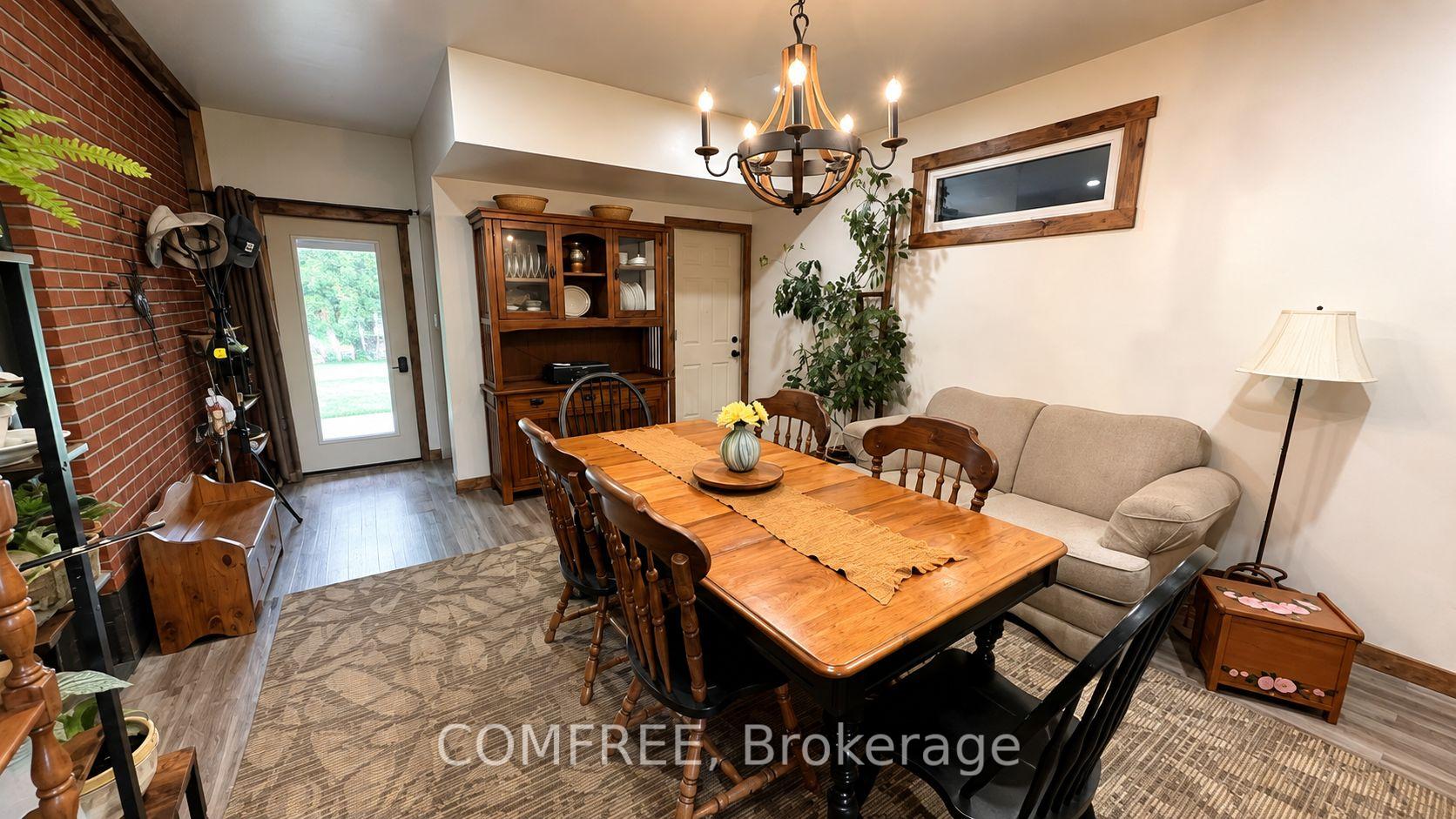 Photo 9 of 192 Clarchris Road, Tay Valley, Bathurst/Burgess & Sherbrooke (Bathurst) Twp — HOMEH
