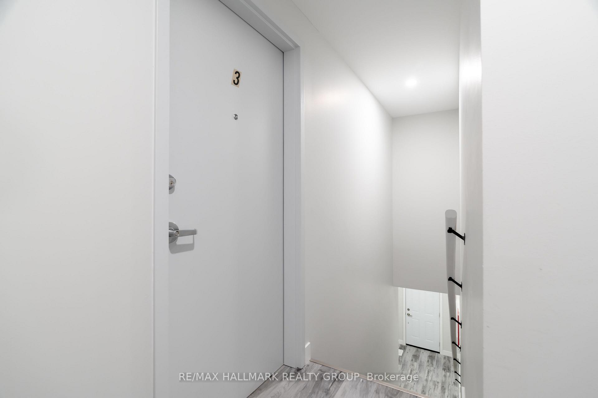 Photo 4 of Unit 3, 261 Somerset Street E, Ottawa, Ottawa Centre — HOMEH