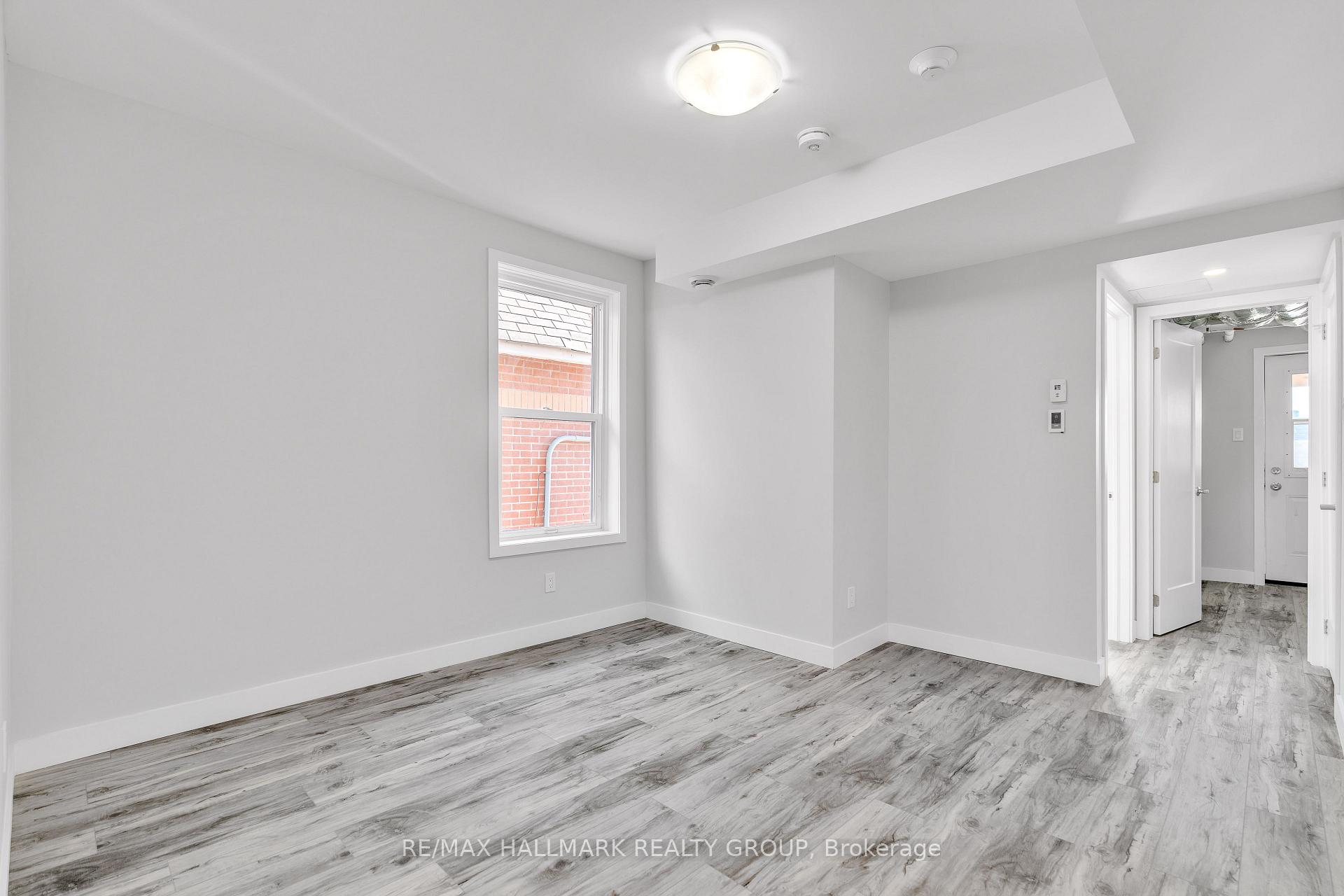 Photo 5 of Unit 3, 261 Somerset Street E, Ottawa, Ottawa Centre — HOMEH