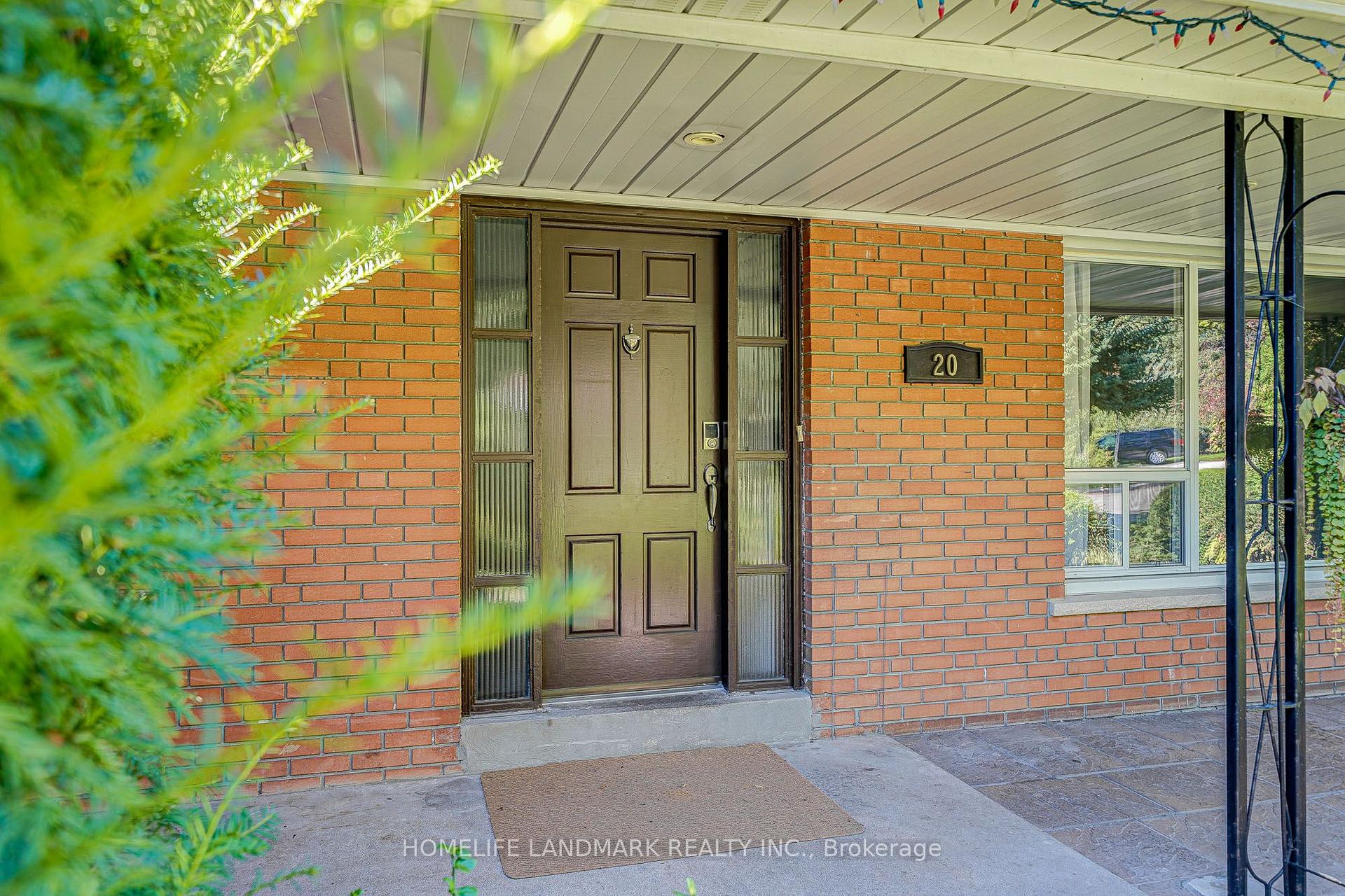 Photo 3 of 20 Goodview Road, North York, Don Valley Village — HOMEH