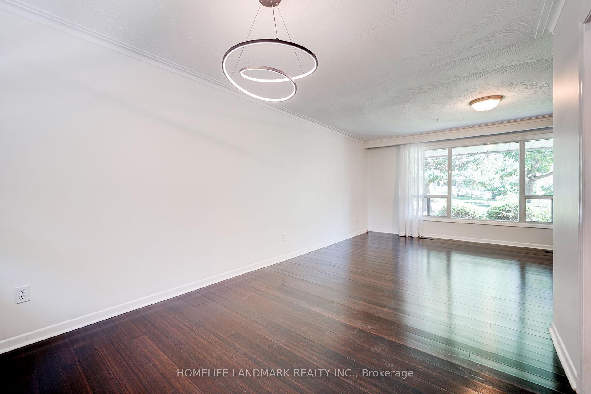 Photo 12 of 20 Goodview Road, North York, Don Valley Village — HOMEH