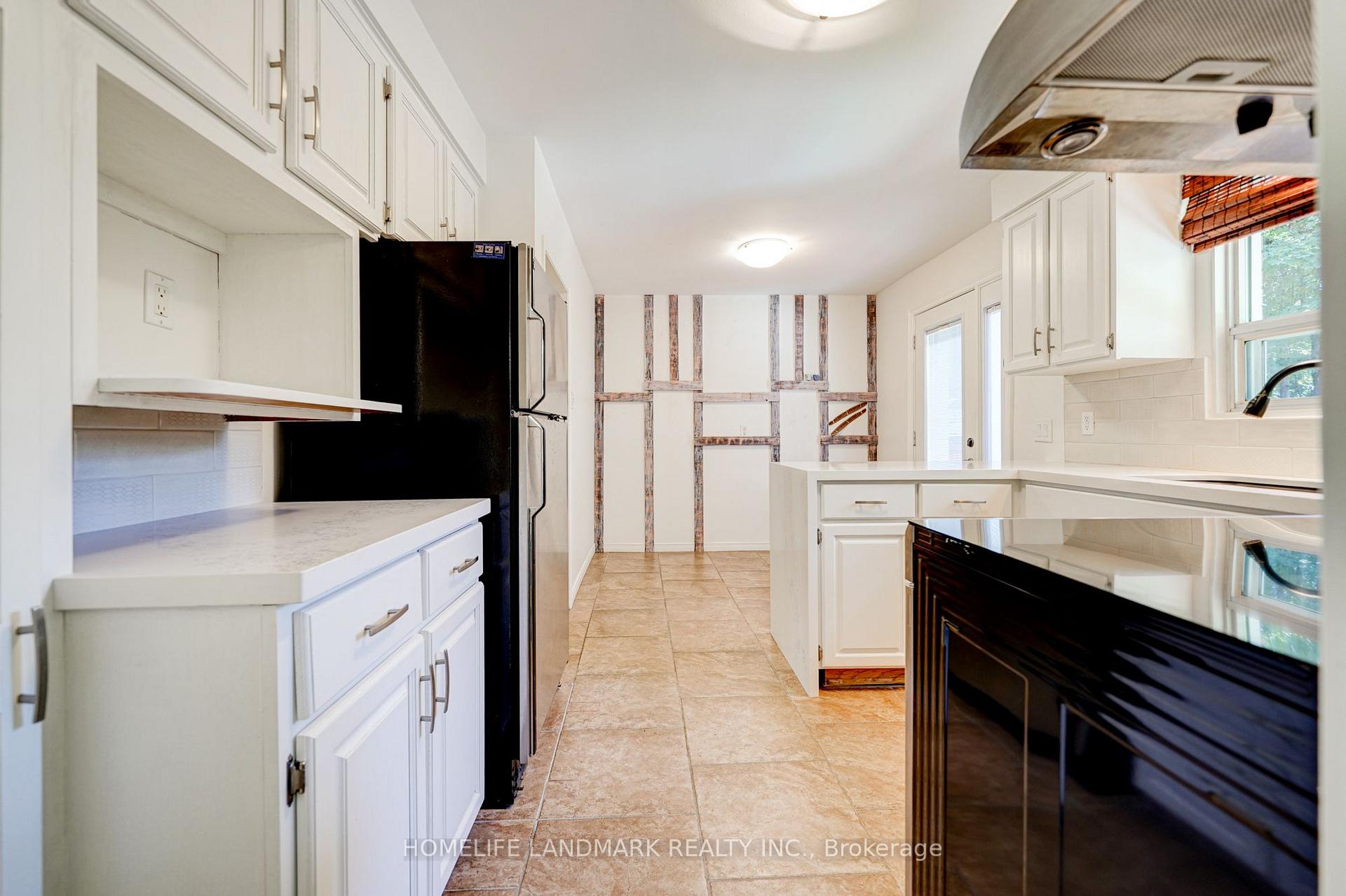 Photo 13 of 20 Goodview Road, North York, Don Valley Village — HOMEH