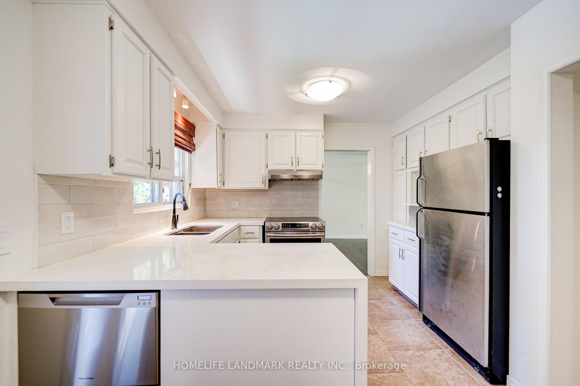 Photo 16 of 20 Goodview Road, North York, Don Valley Village — HOMEH