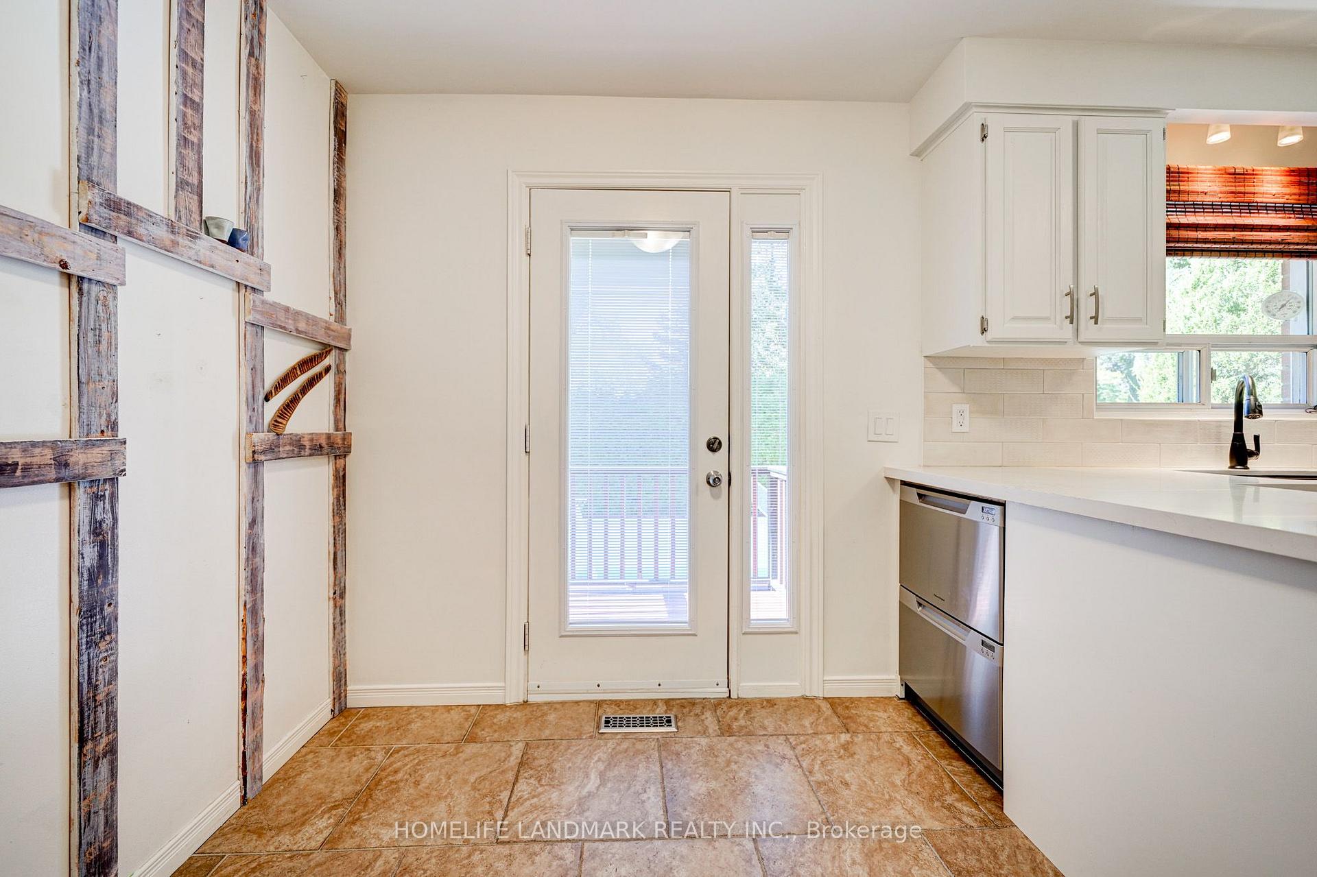 Photo 18 of 20 Goodview Road, North York, Don Valley Village — HOMEH