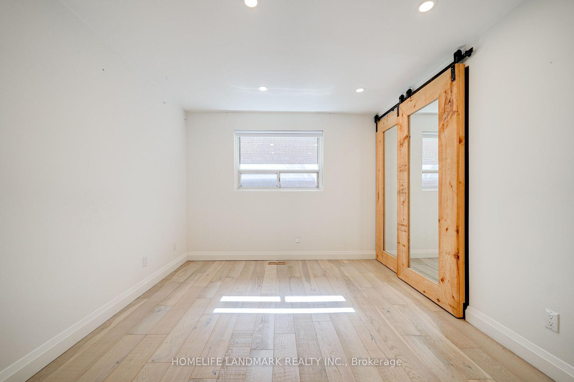 Photo 25 of 20 Goodview Road, North York, Don Valley Village — HOMEH
