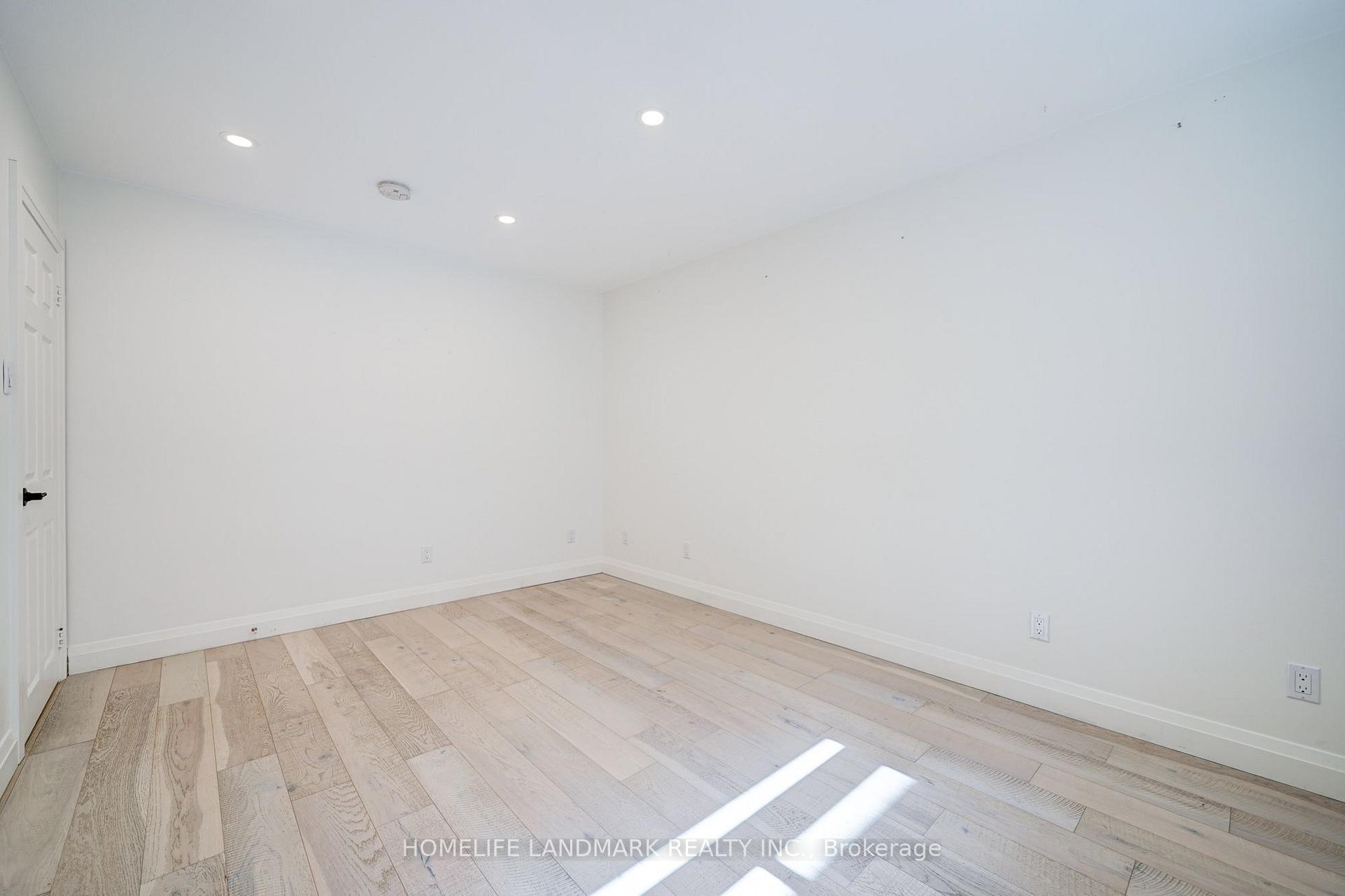 Photo 26 of 20 Goodview Road, North York, Don Valley Village — HOMEH