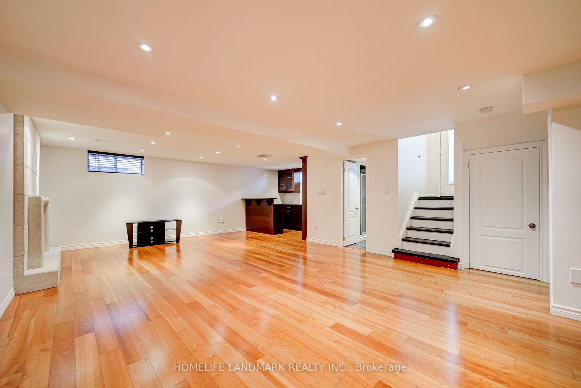Photo 33 of 20 Goodview Road, North York, Don Valley Village — HOMEH