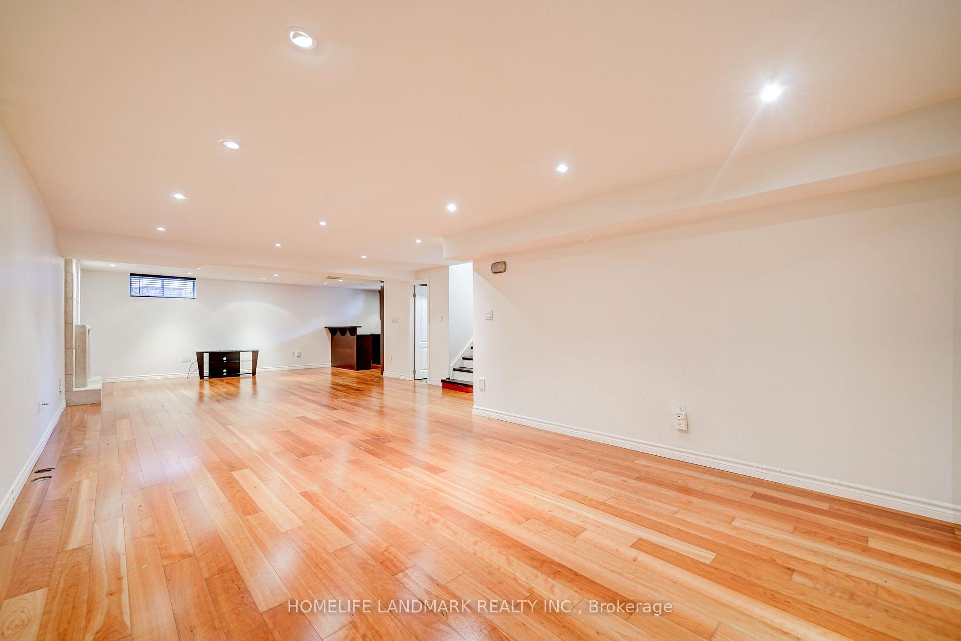 Photo 40 of 20 Goodview Road, North York, Don Valley Village — HOMEH