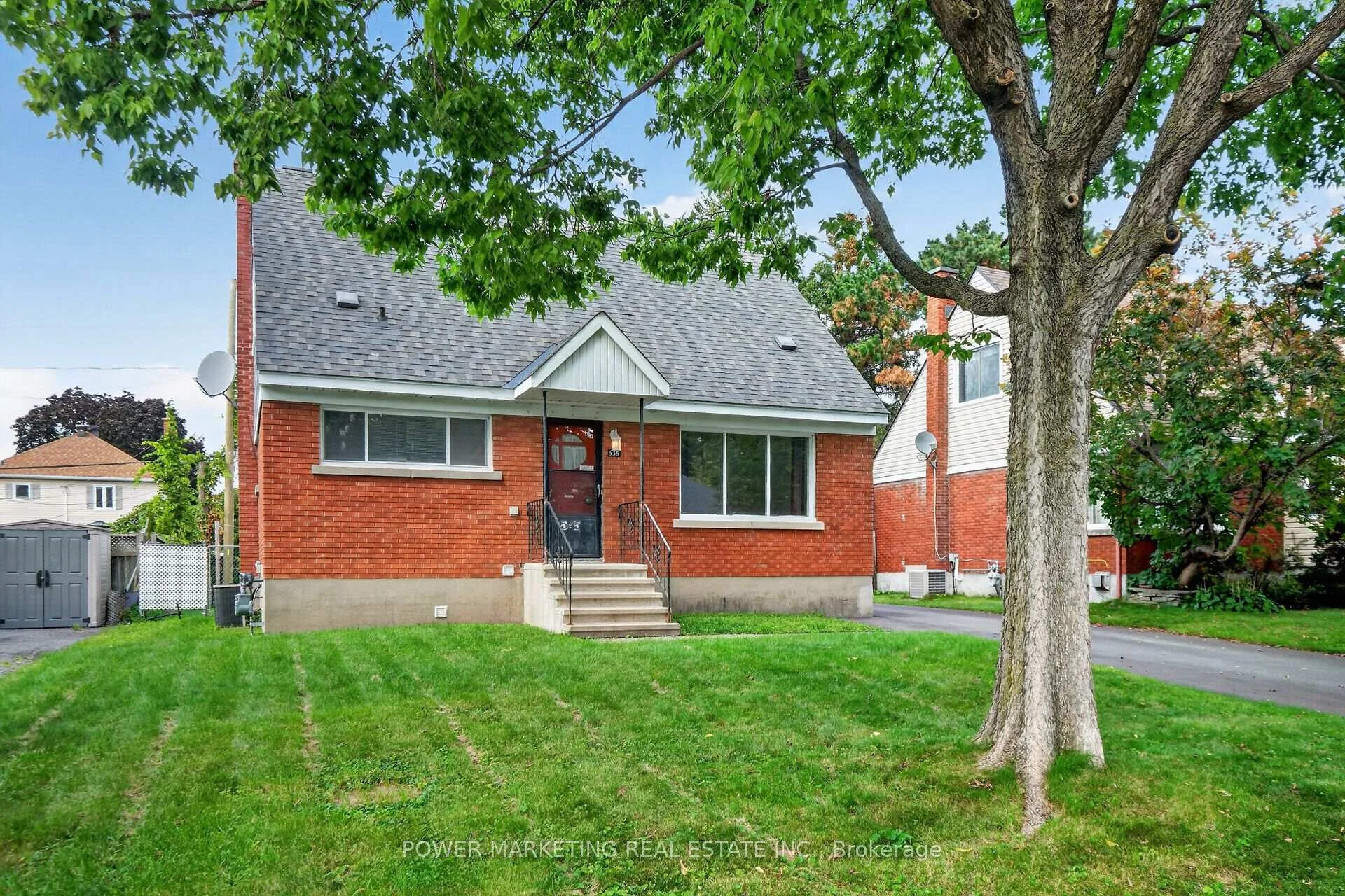 Photo 3 of 535 Dunbrack Street, Ottawa, Overbrook/Castle Heights — HOMEH