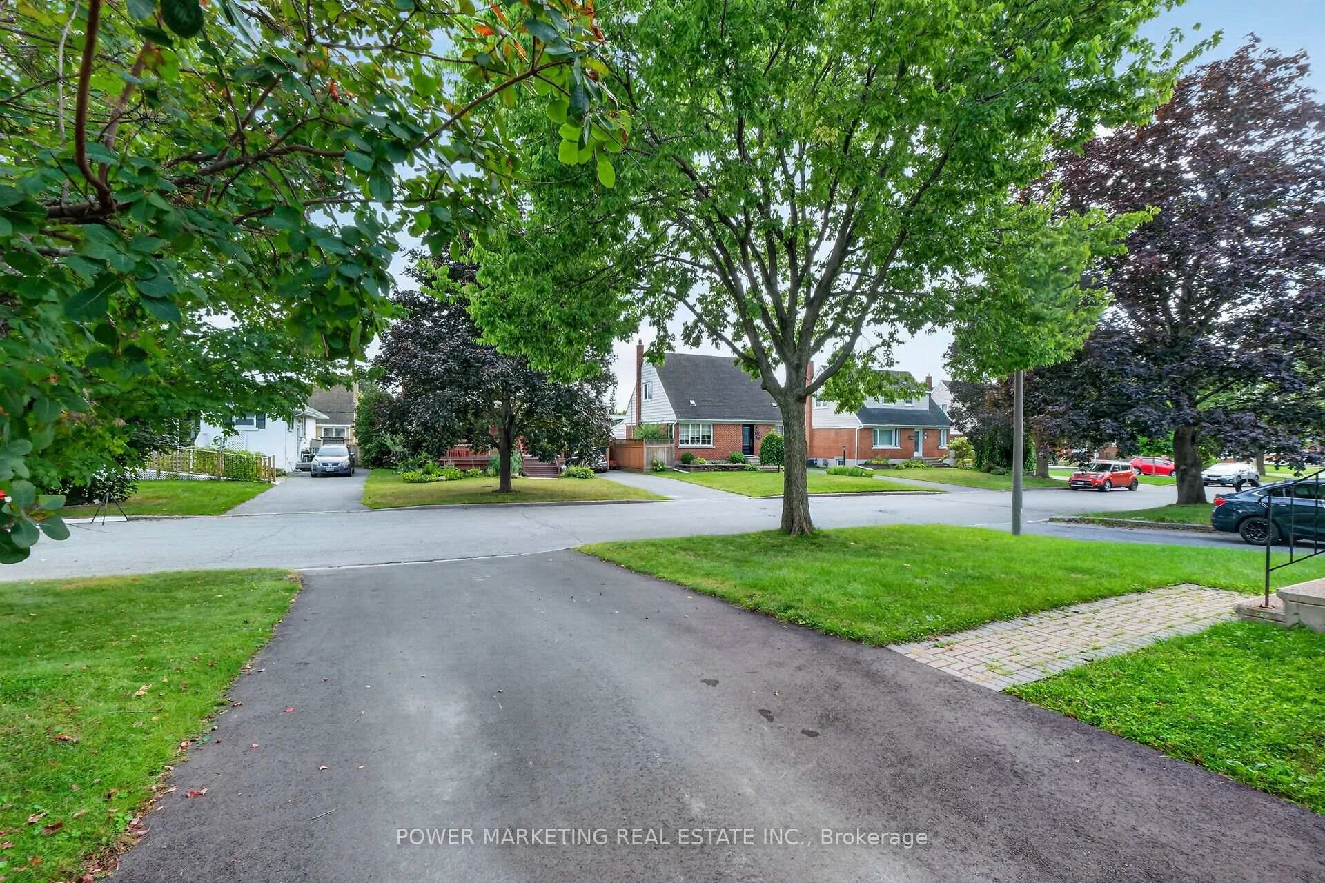 Photo 5 of 535 Dunbrack Street, Ottawa, Overbrook/Castle Heights — HOMEH