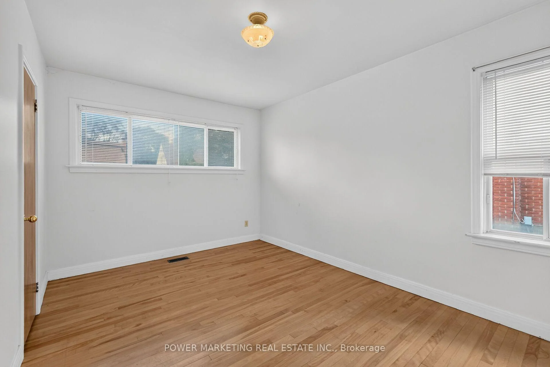 Photo 22 of 535 Dunbrack Street, Ottawa, Overbrook/Castle Heights — HOMEH