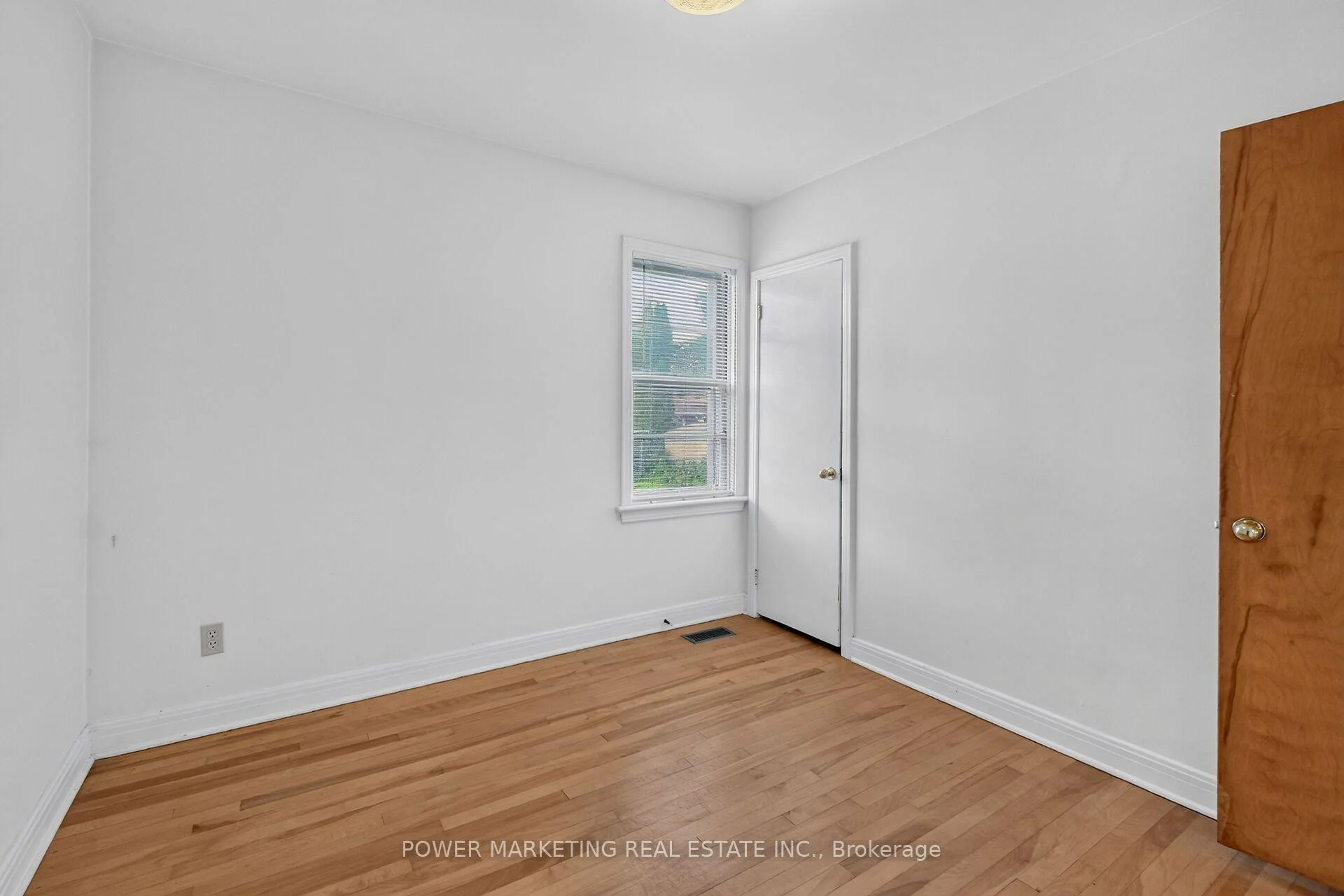 Photo 26 of 535 Dunbrack Street, Ottawa, Overbrook/Castle Heights — HOMEH