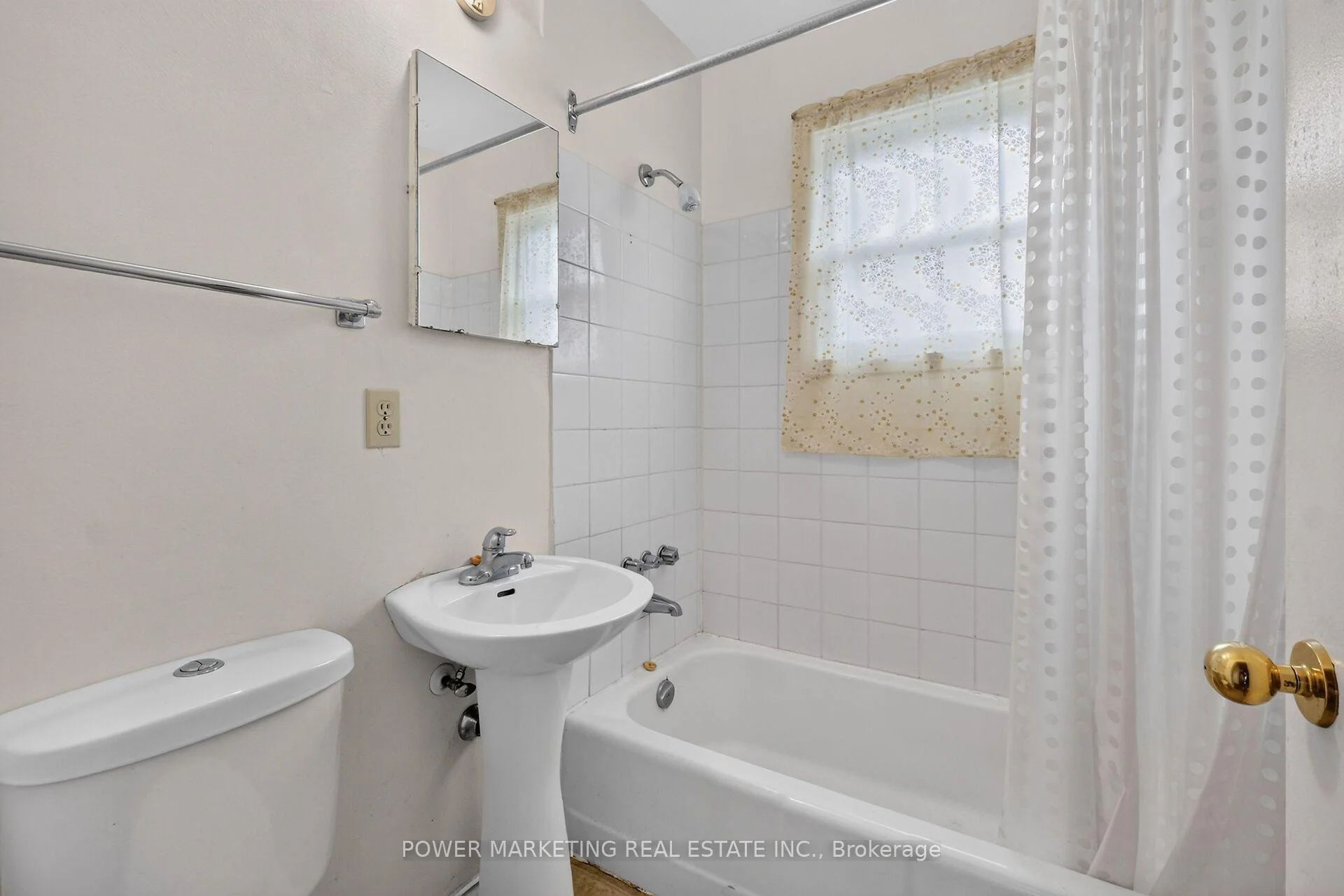 Photo 28 of 535 Dunbrack Street, Ottawa, Overbrook/Castle Heights — HOMEH