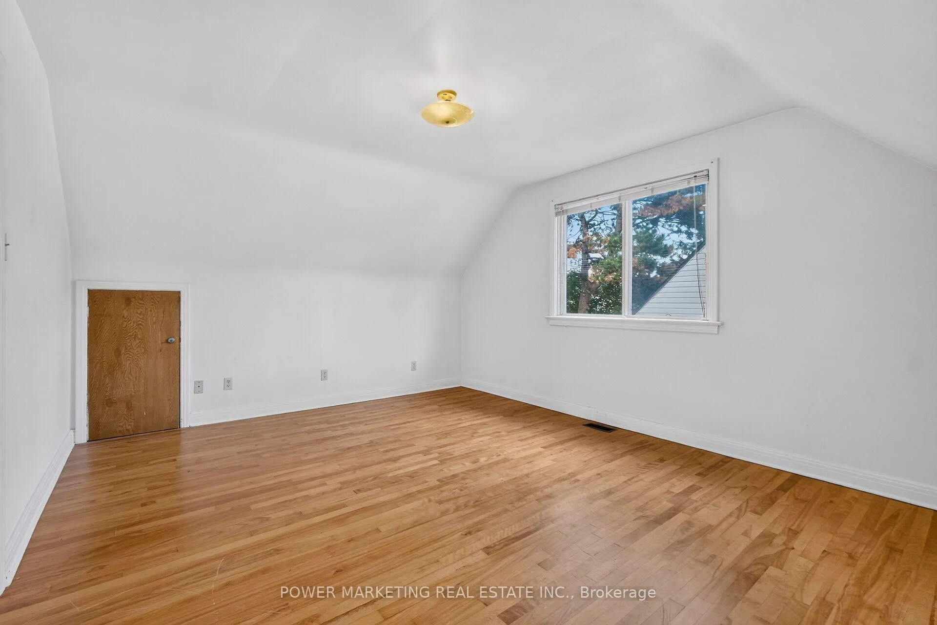 Photo 34 of 535 Dunbrack Street, Ottawa, Overbrook/Castle Heights — HOMEH