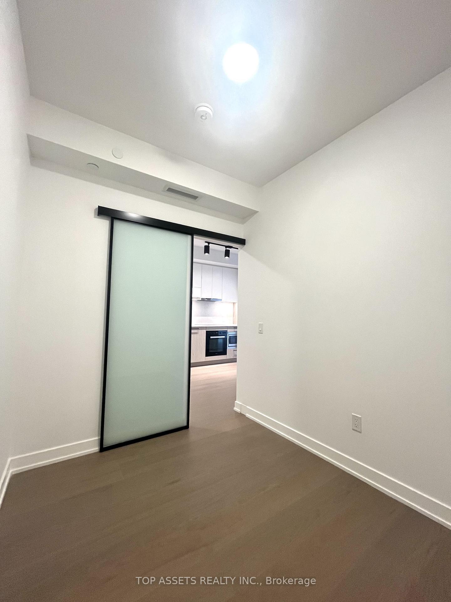 Photo 9 of Unit 1605, 91 Montclair Avenue S, Toronto, Forest Hill South — HOMEH
