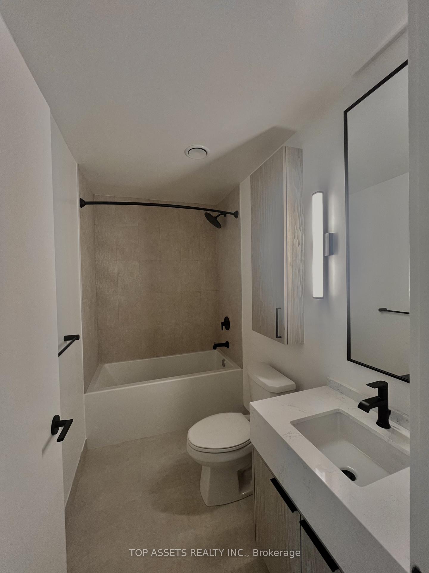 Photo 12 of Unit 1605, 91 Montclair Avenue S, Toronto, Forest Hill South — HOMEH