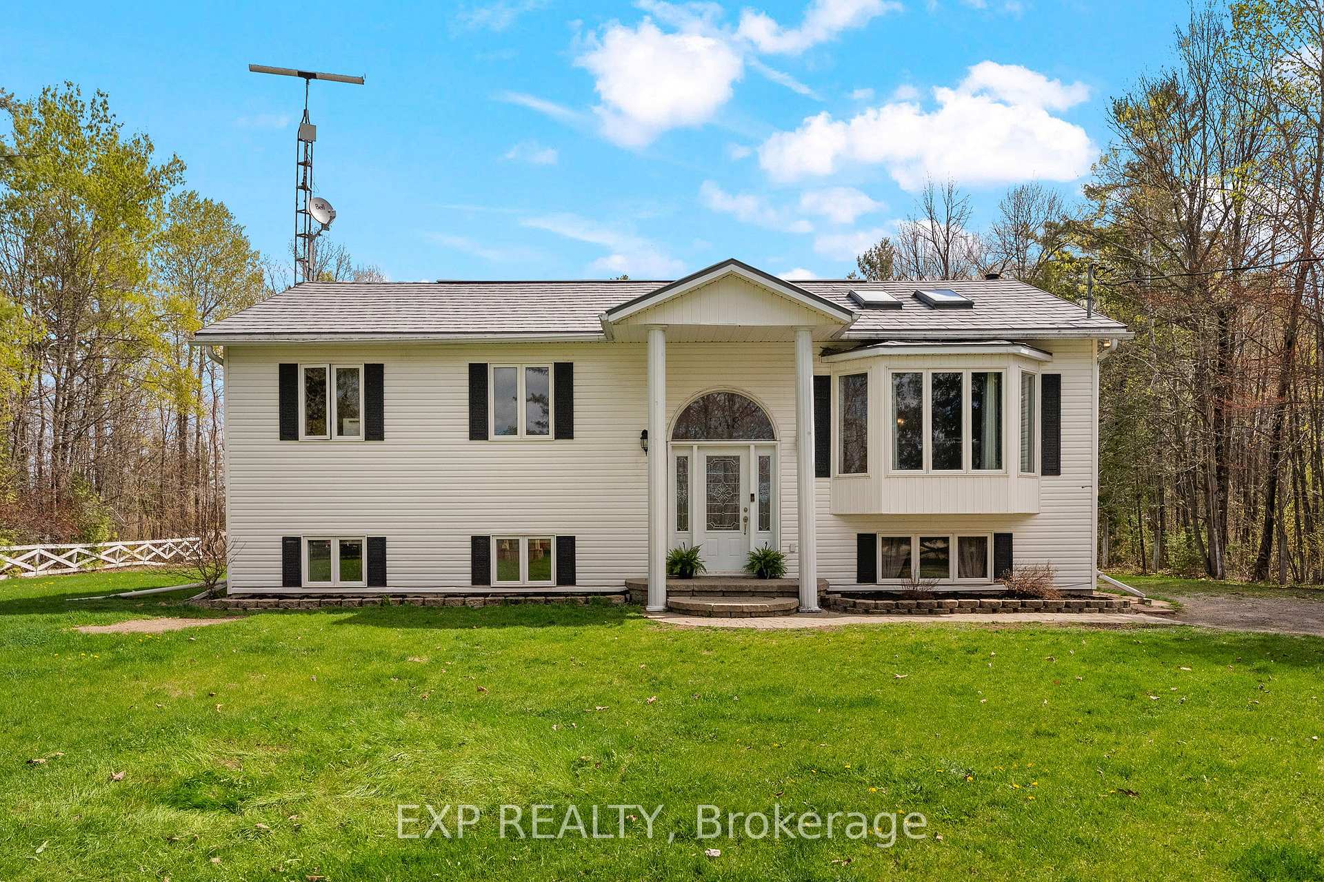 Photo 2 of 1348 Scheel Drive, McNab/Braeside, Mcnab/Braeside Twps — HOMEH