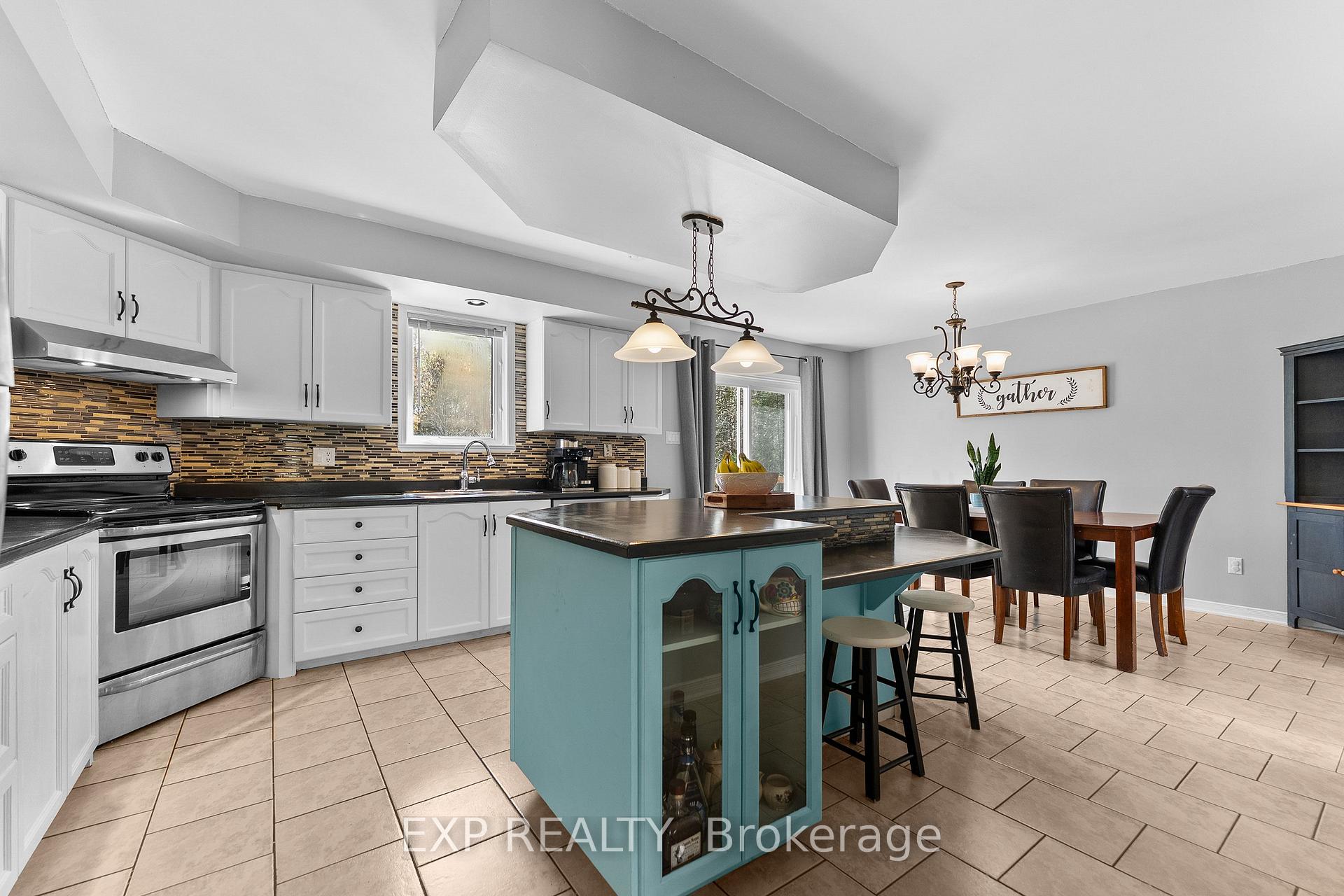 Photo 12 of 1348 Scheel Drive, McNab/Braeside, Mcnab/Braeside Twps — HOMEH