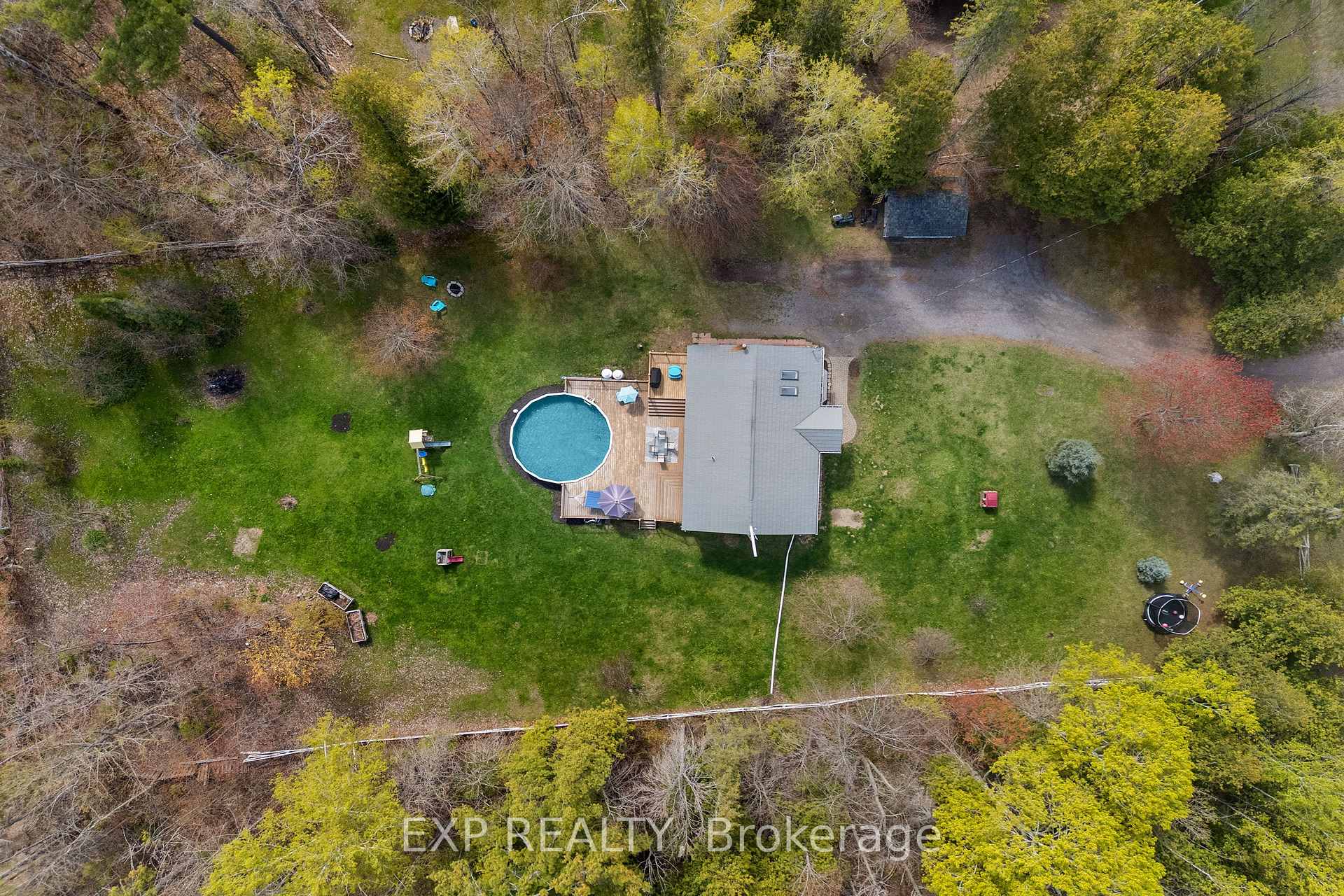 Photo 35 of 1348 Scheel Drive, McNab/Braeside, Mcnab/Braeside Twps — HOMEH