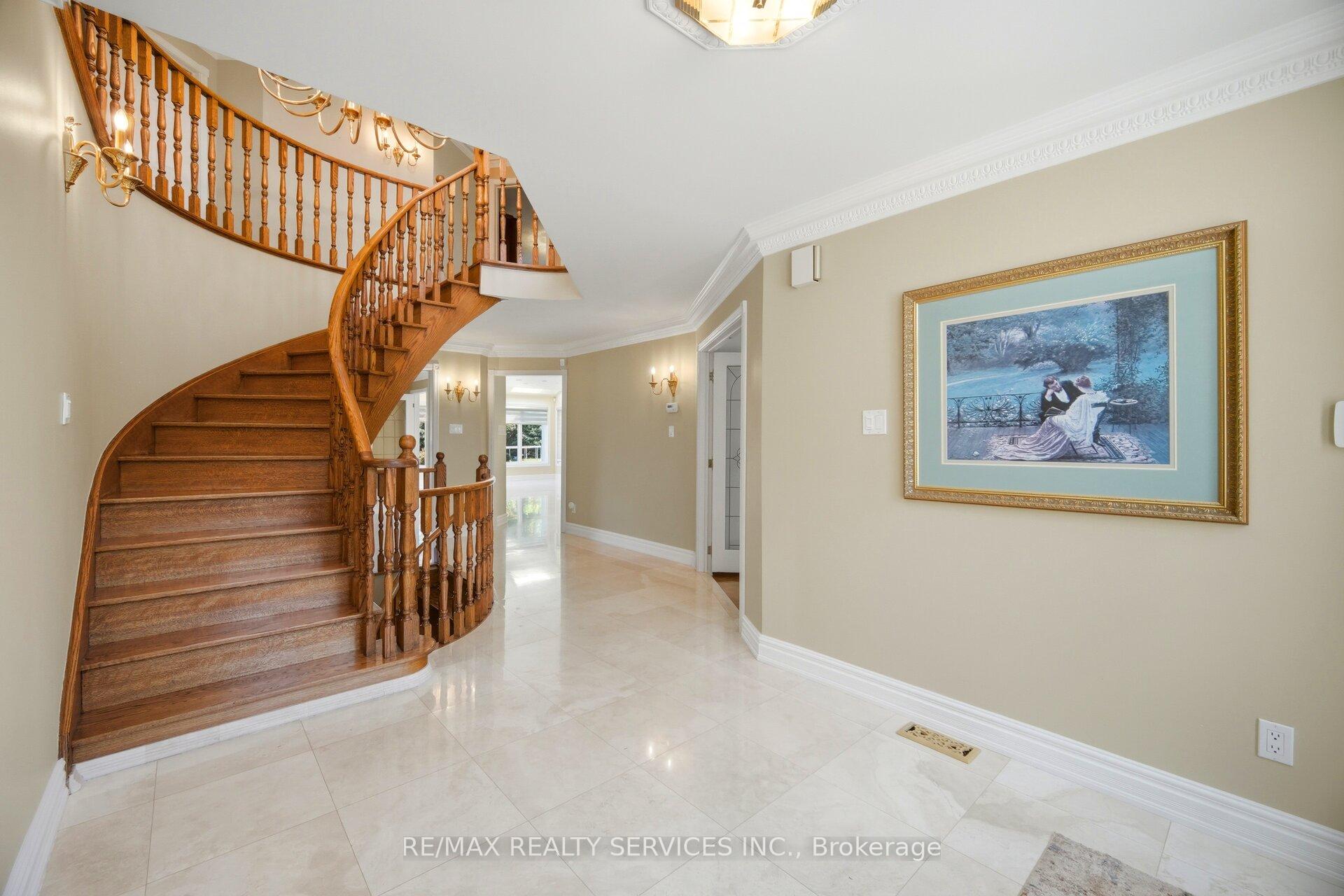 Photo 9 of 36 Shadywood Road, Brampton, Heart Lake West — HOMEH