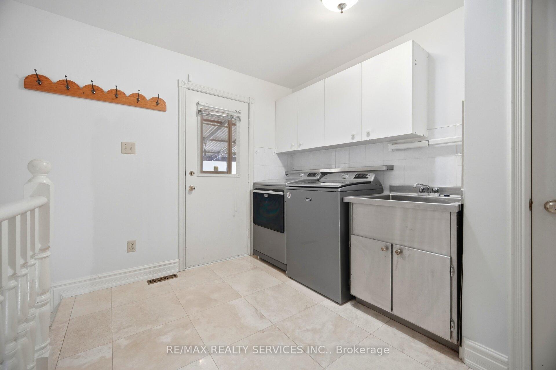 Photo 17 of 36 Shadywood Road, Brampton, Heart Lake West — HOMEH