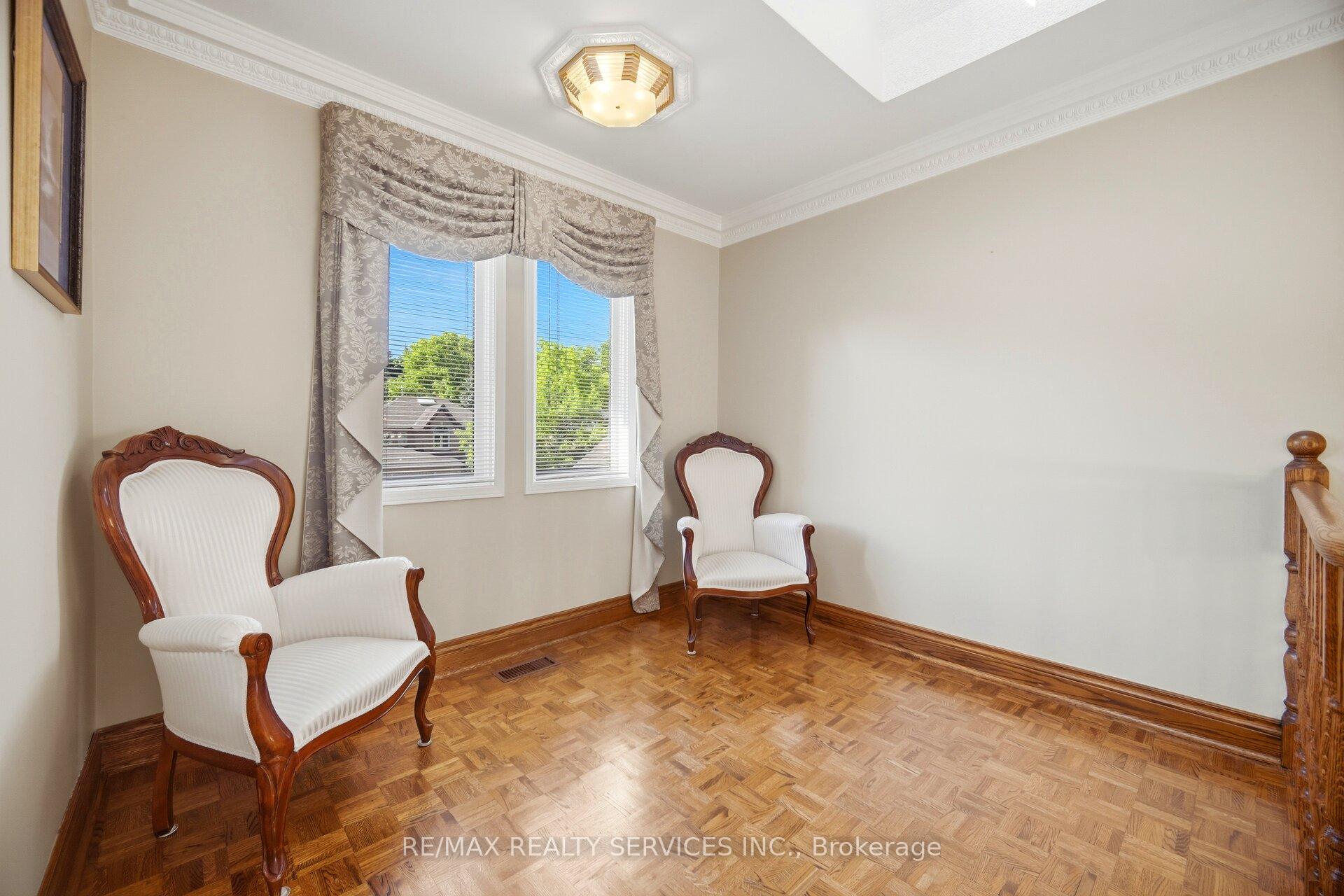 Photo 19 of 36 Shadywood Road, Brampton, Heart Lake West — HOMEH