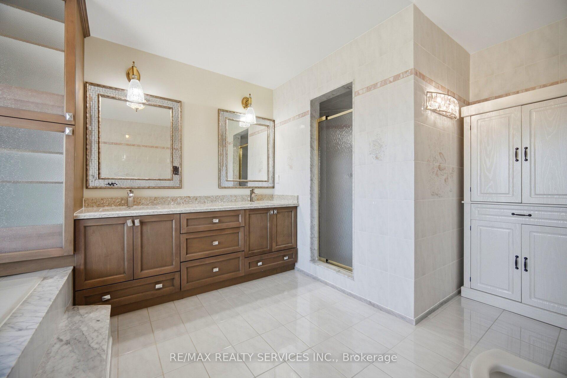 Photo 23 of 36 Shadywood Road, Brampton, Heart Lake West — HOMEH
