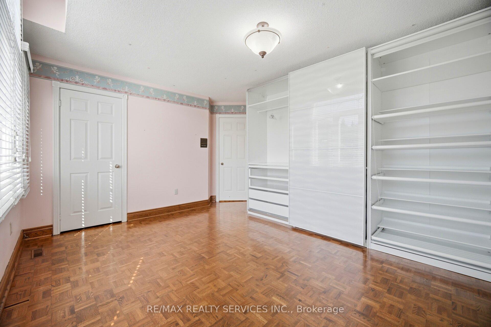 Photo 29 of 36 Shadywood Road, Brampton, Heart Lake West — HOMEH