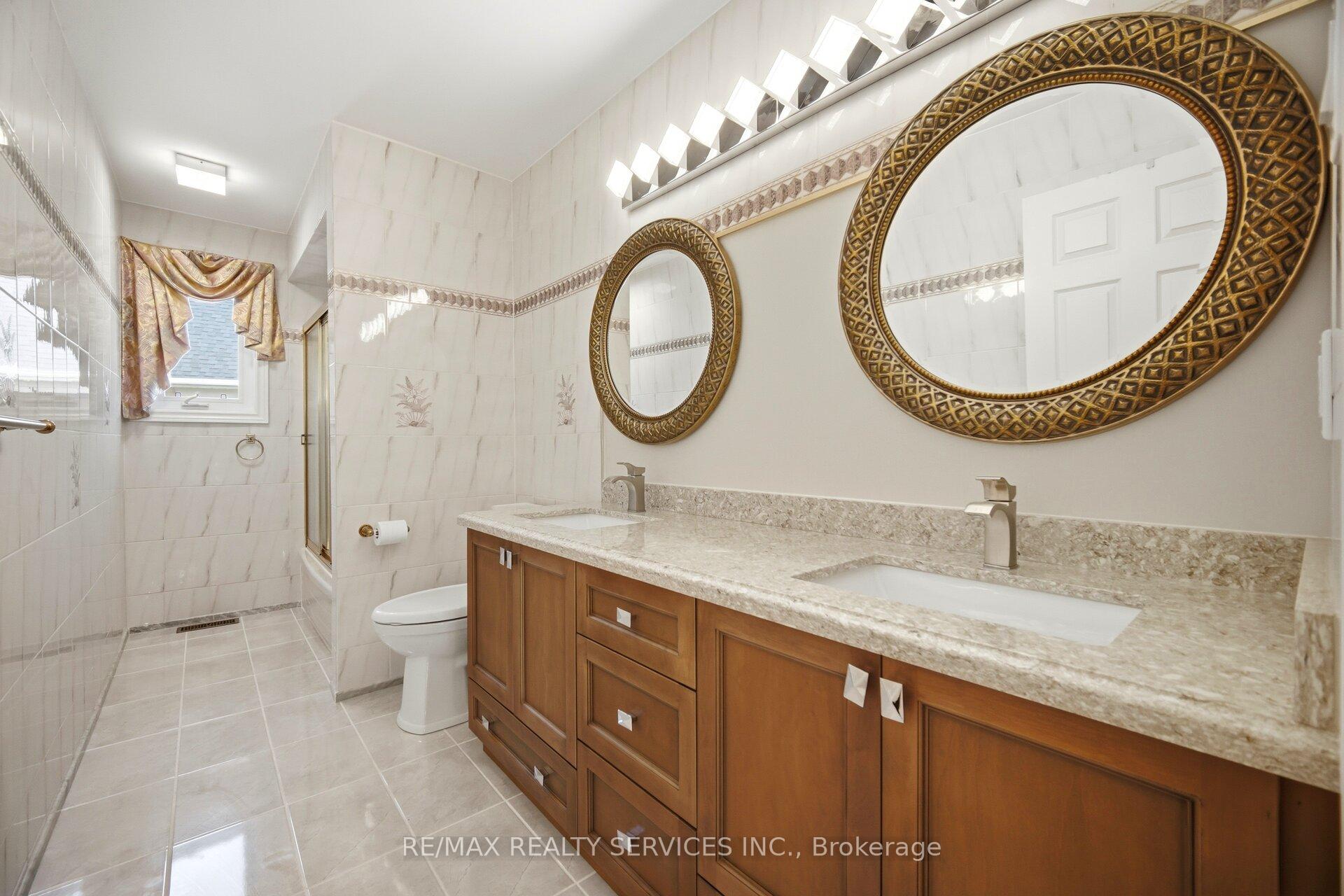 Photo 30 of 36 Shadywood Road, Brampton, Heart Lake West — HOMEH