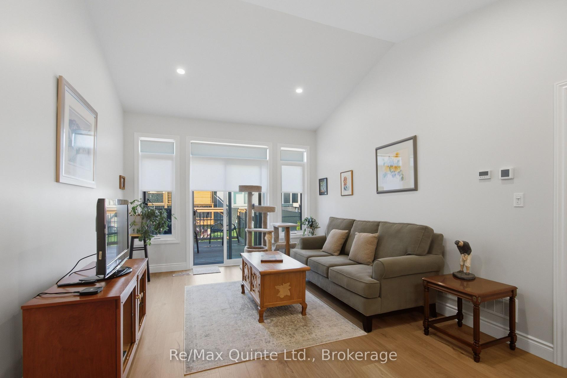 Photo 13 of 94 Raycroft Drive, Belleville, Thurlow Ward — HOMEH