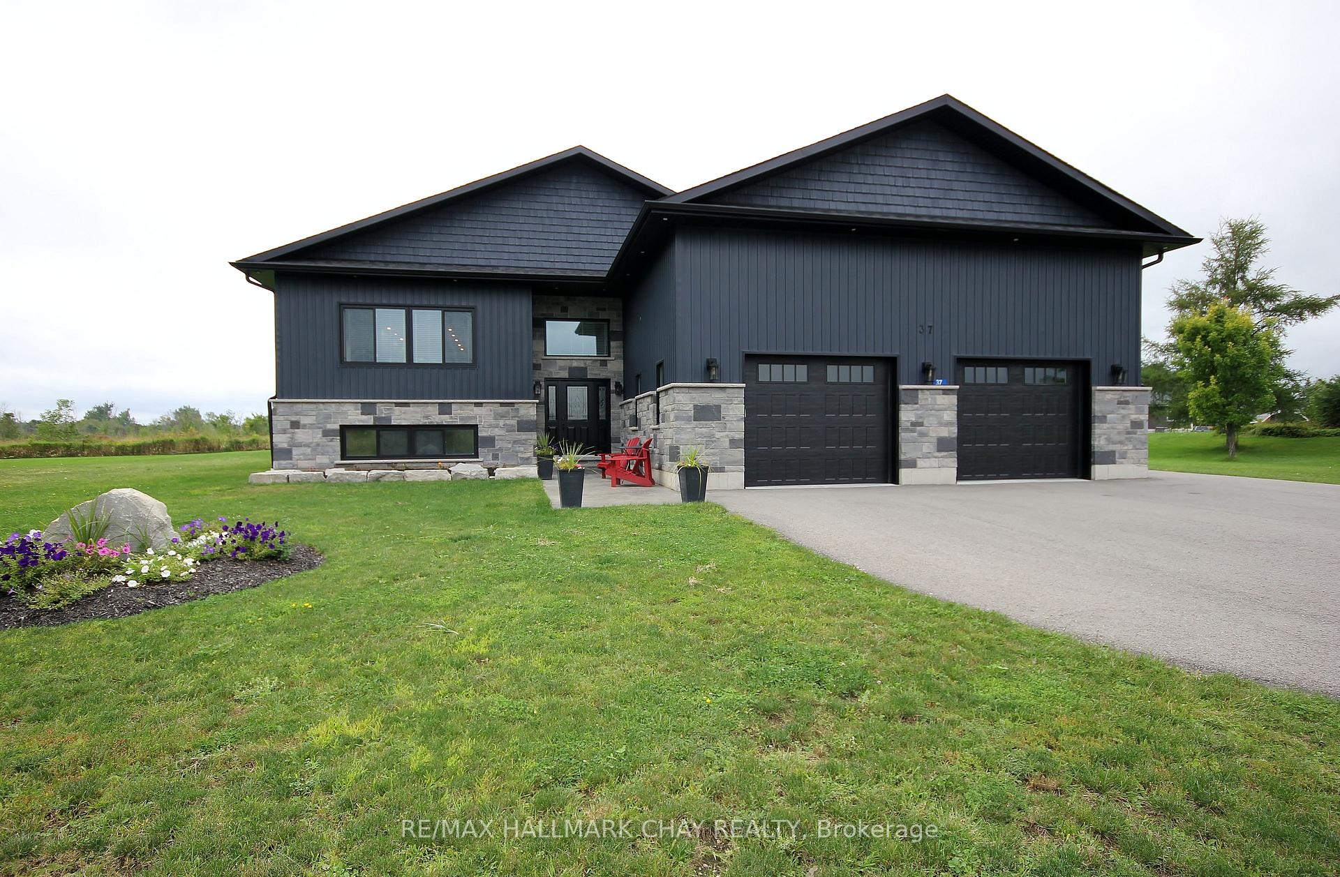 Photo 2 of 37 Hillside Drive, Georgian Bay, Baxter — HOMEH
