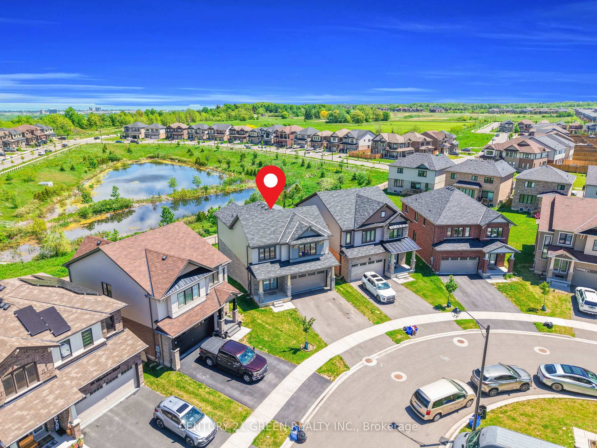 Photo 3 of 28 Magdalena Street, Hamilton, Stoney Creek — HOMEH