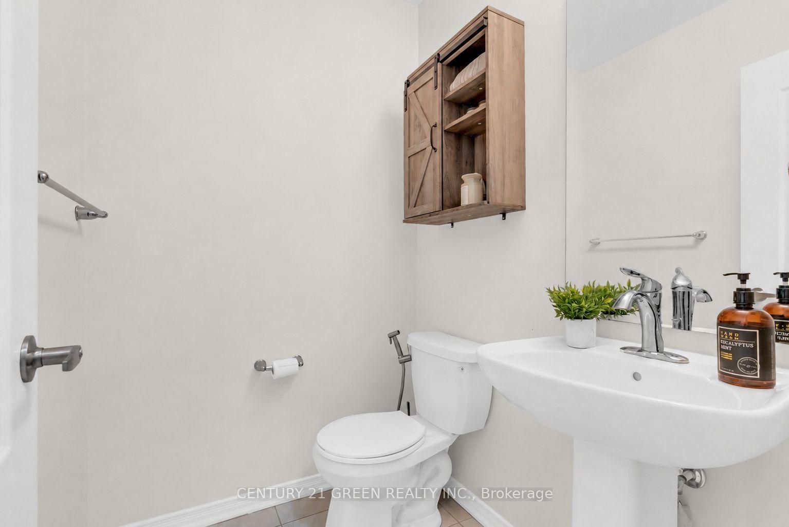 Photo 7 of 28 Magdalena Street, Hamilton, Stoney Creek — HOMEH